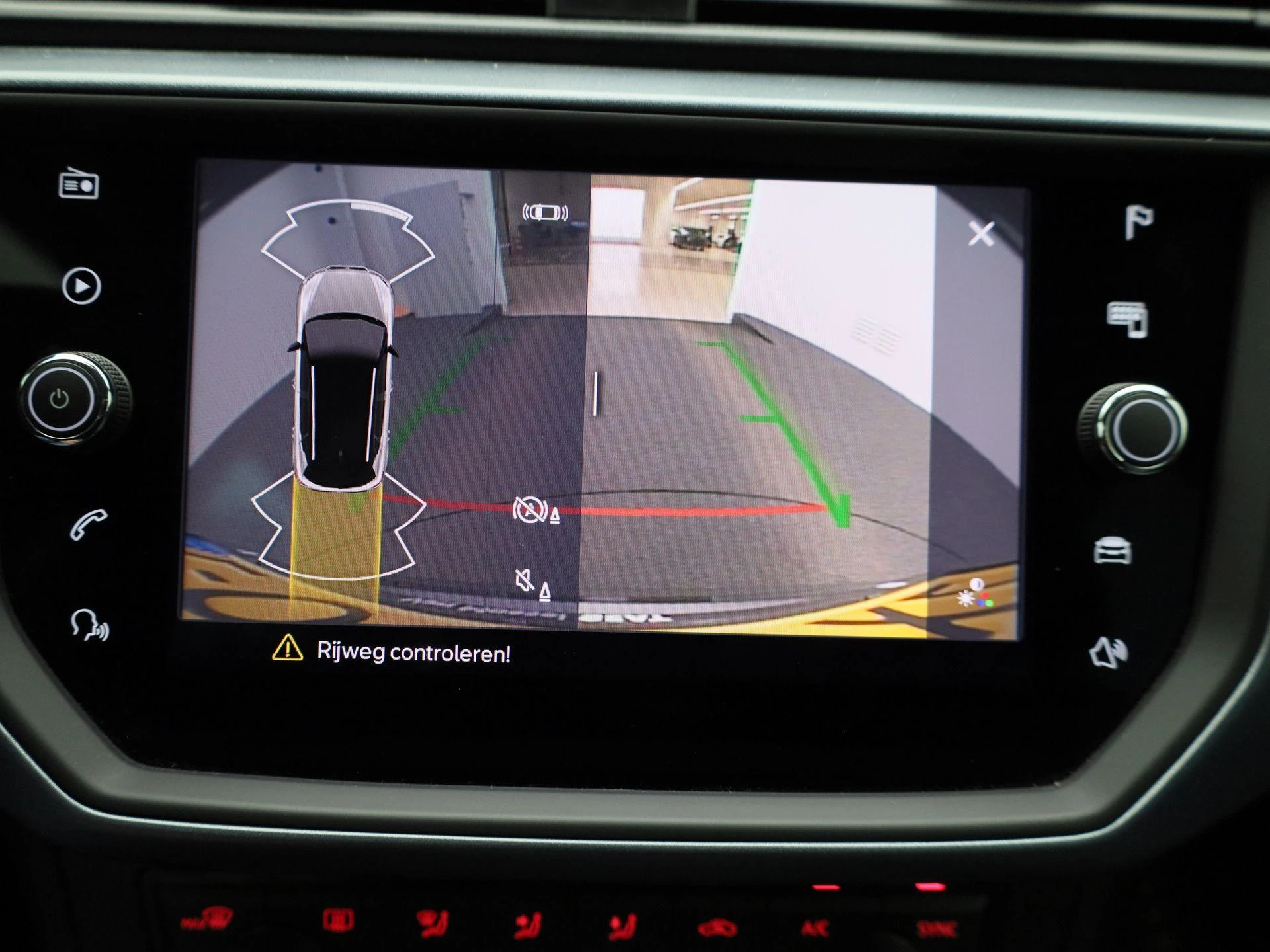 SEAT-Arona-image-27