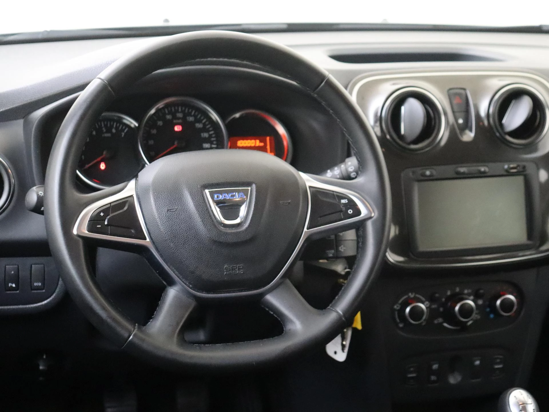 Dacia-Logan-image-9