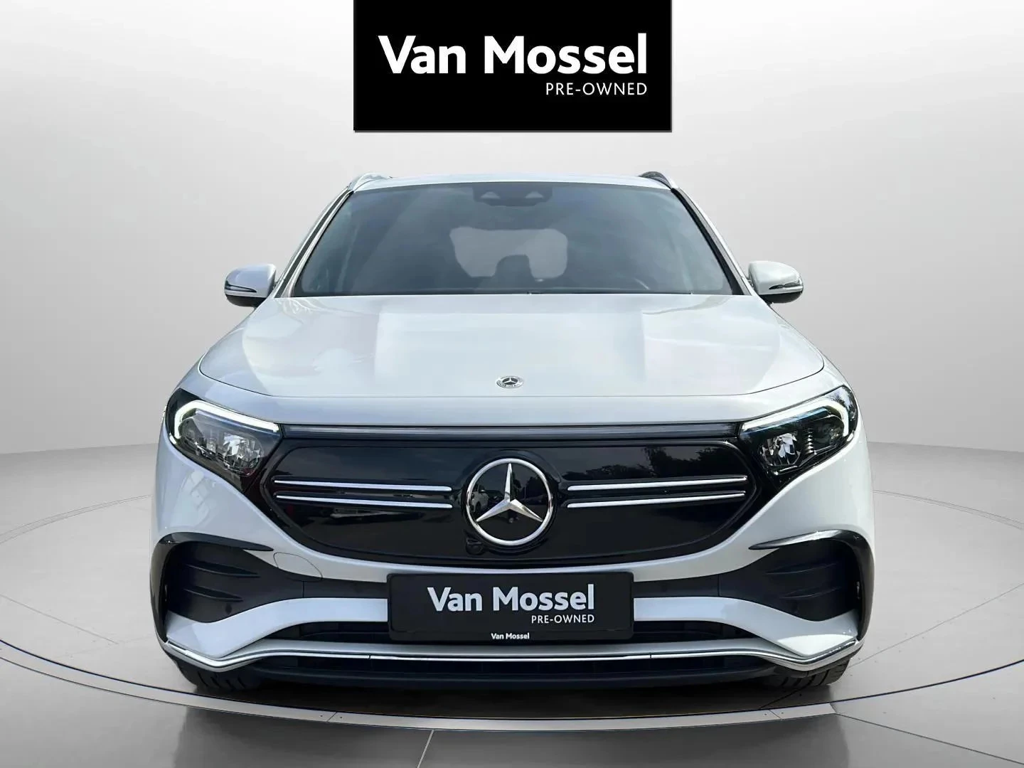 Mercedes-Benz-EQA-image-1