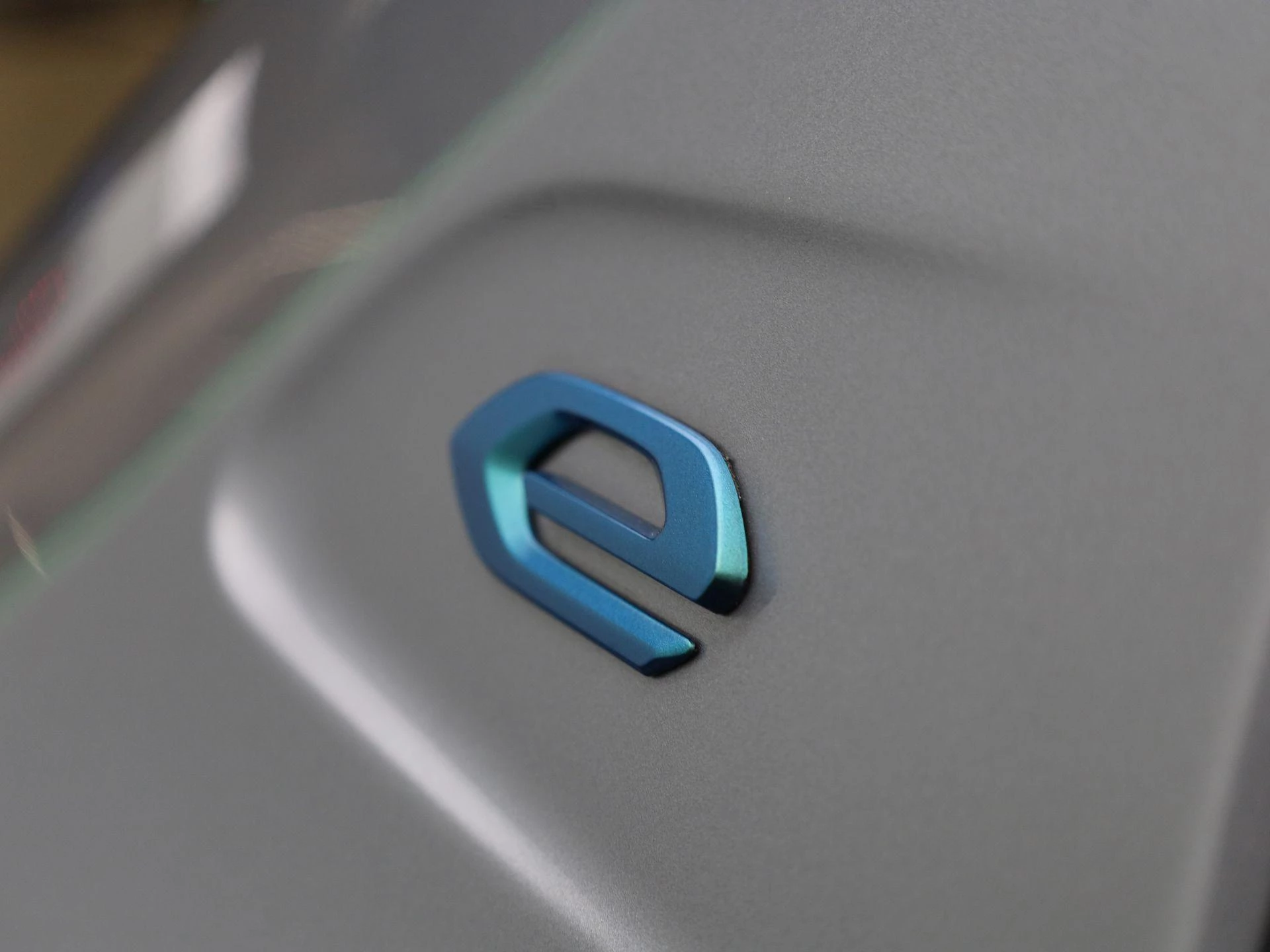 Peugeot-e-208-image-33