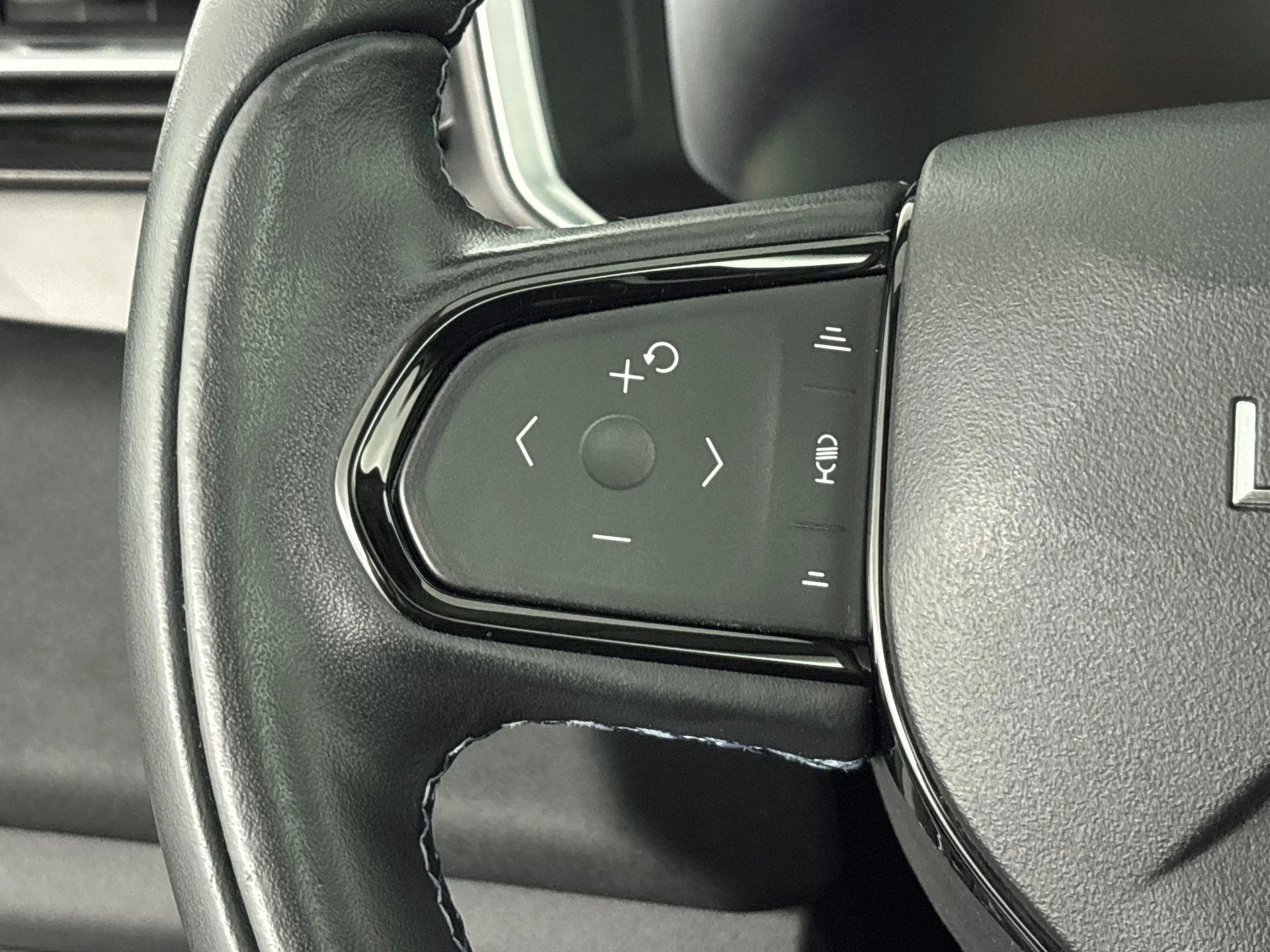 Lynk & Co-01-image-23