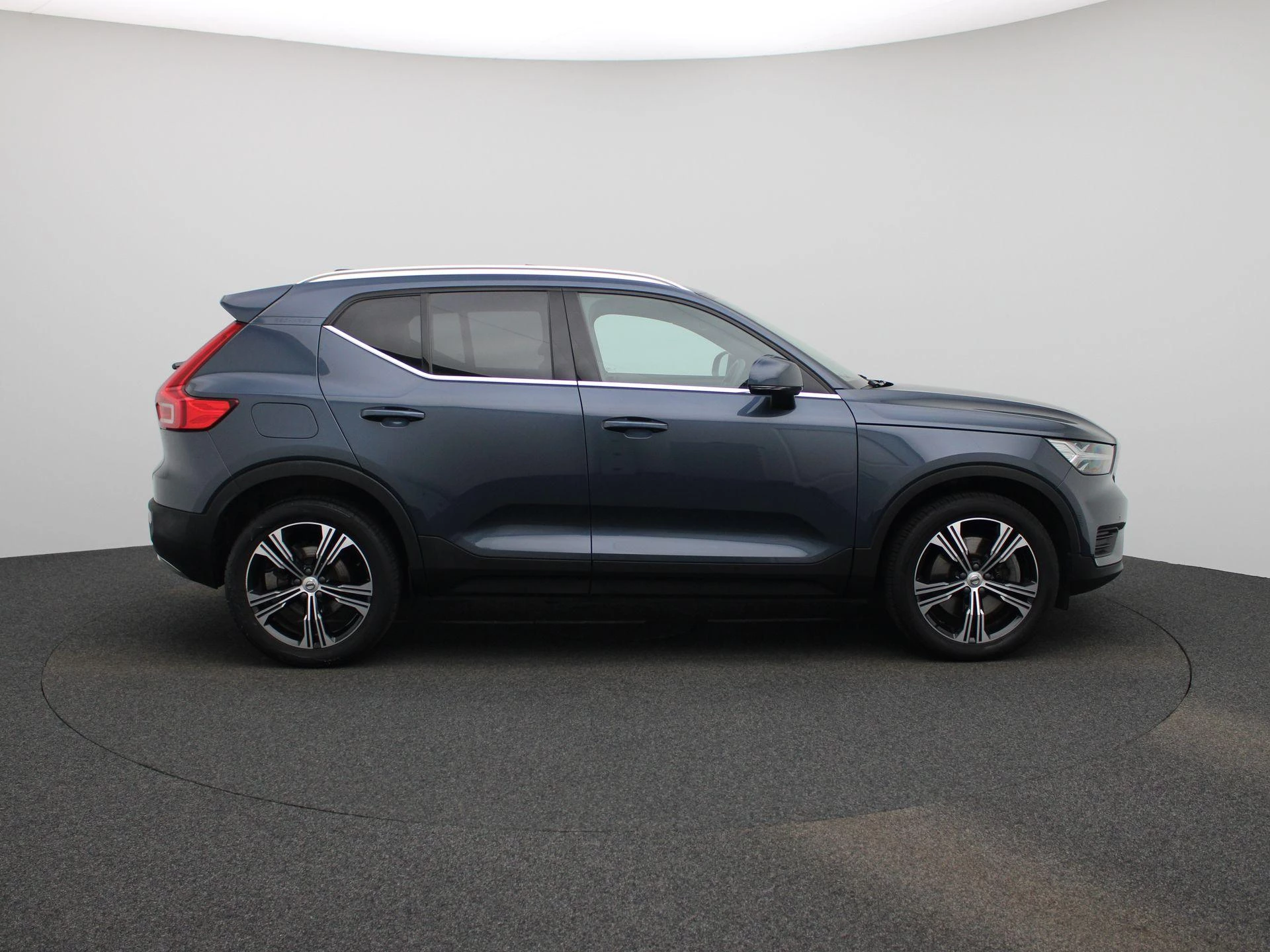 Volvo-XC40-image-7