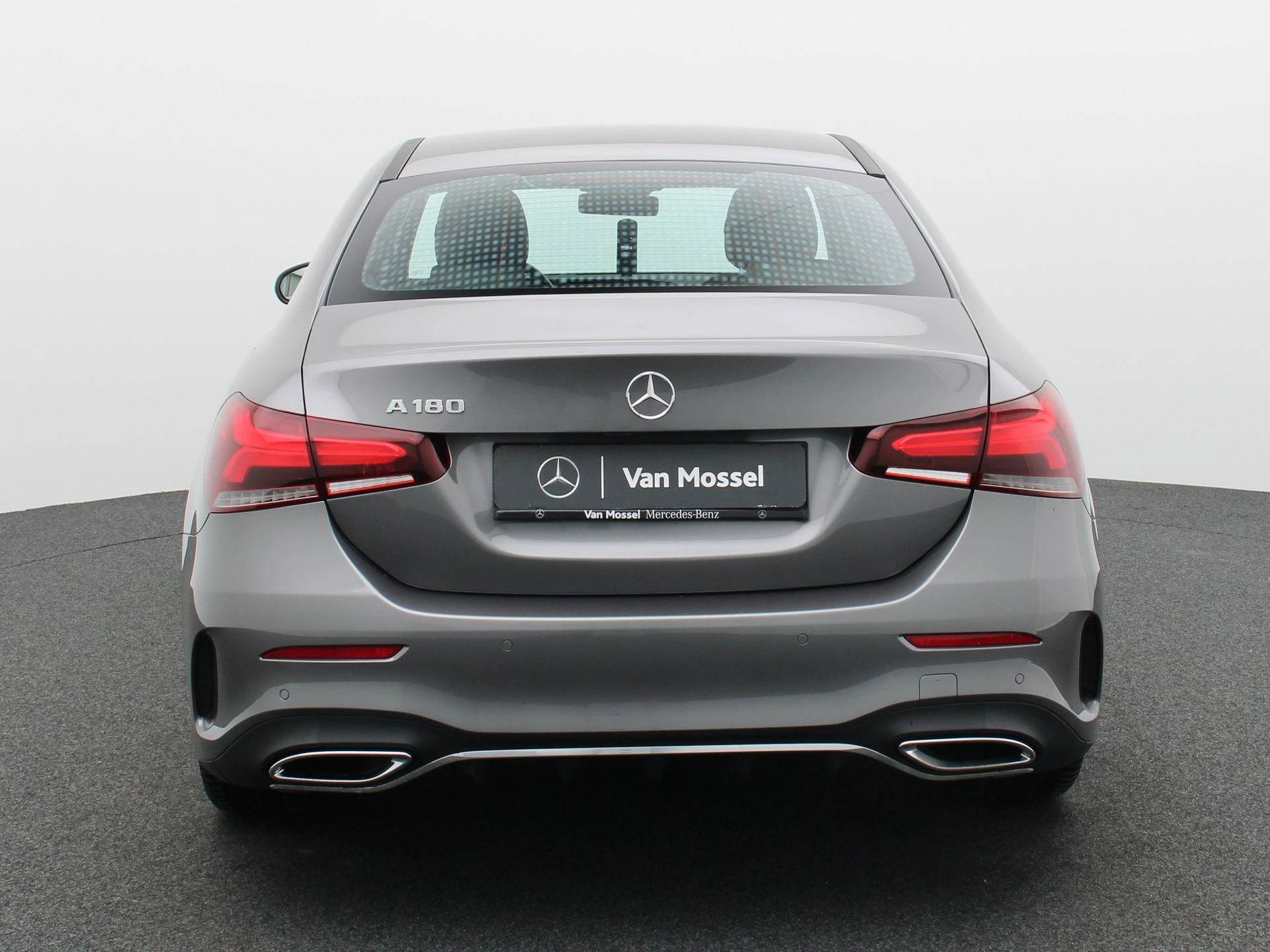 Mercedes-Benz Classe A 180 sedan + AMG LINE + CAMERA + LED +