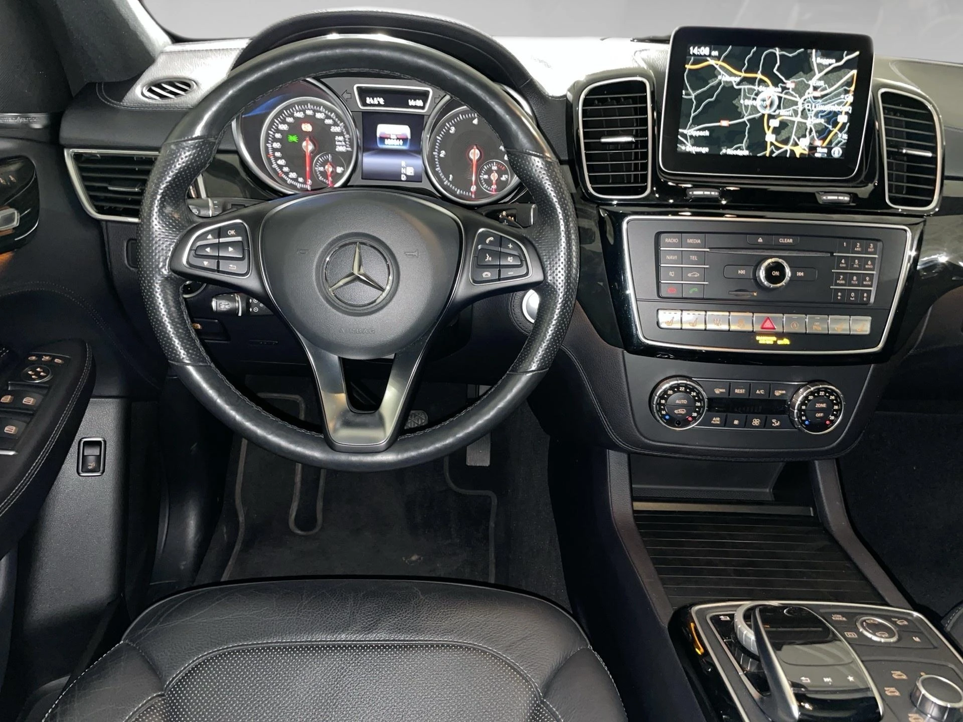 Mercedes-Benz-GLE-image-5