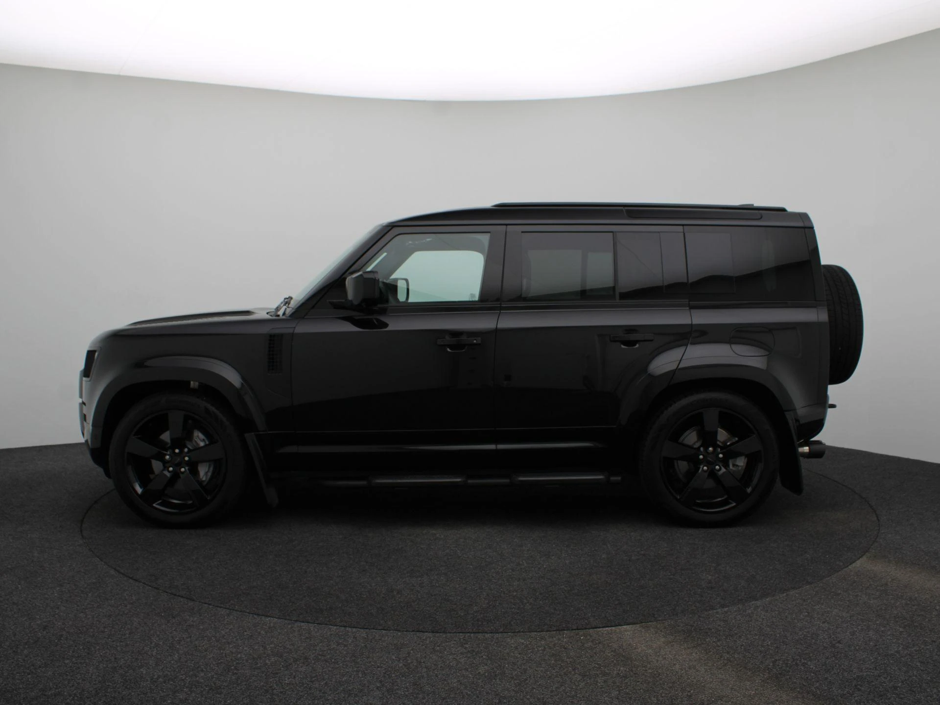 Land Rover Defender 110 2.0 P300e 110 X-Dynamic HSE