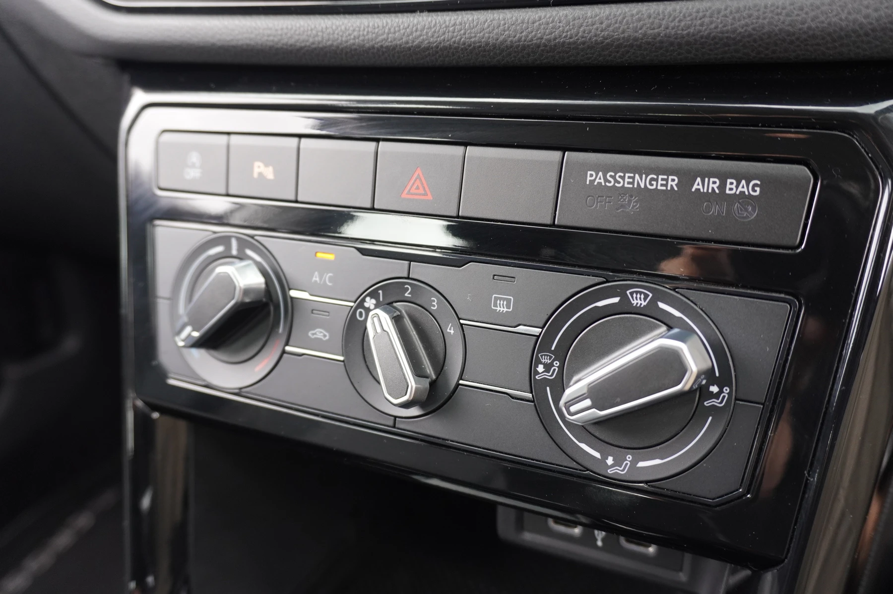 Volkswagen-T-Cross-image-19