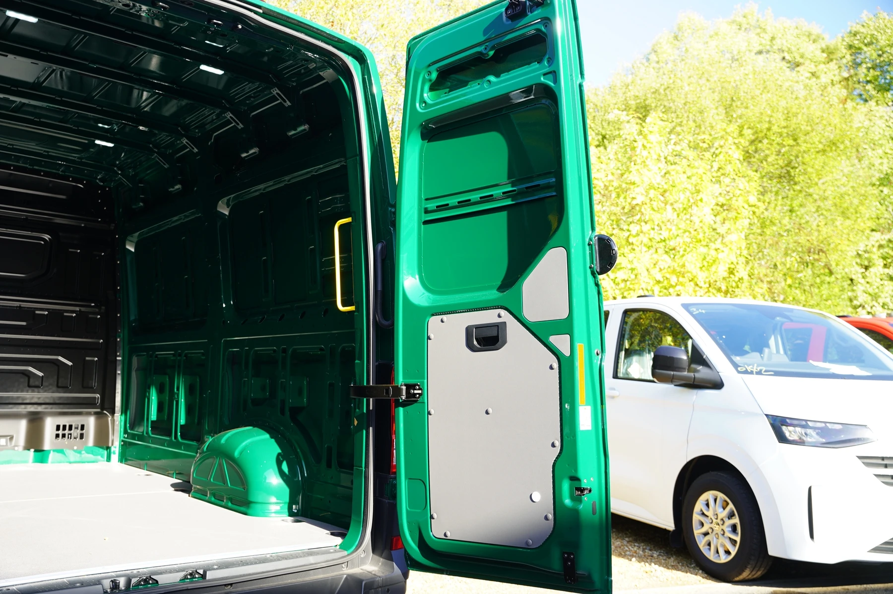 Volkswagen-Crafter-image-34