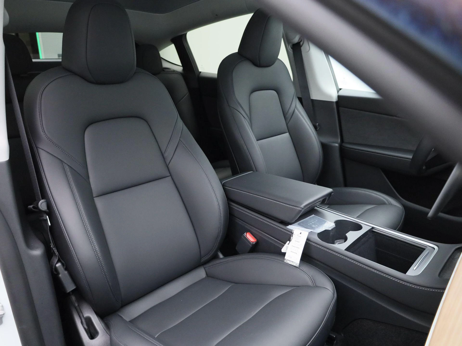 Tesla-Model Y-image-35