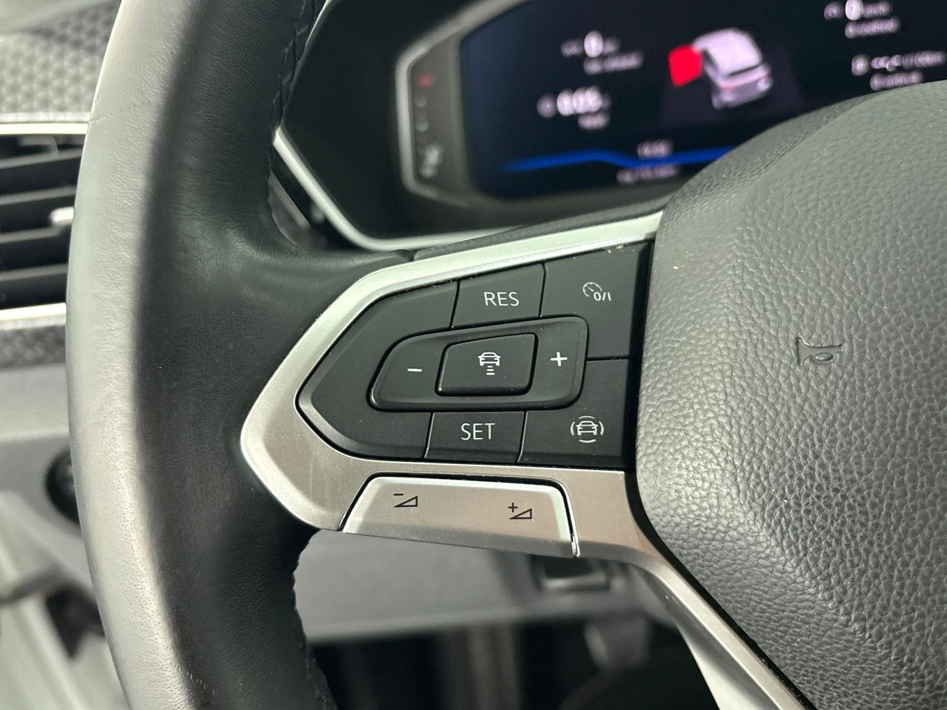 Volkswagen-T-Cross-image-5
