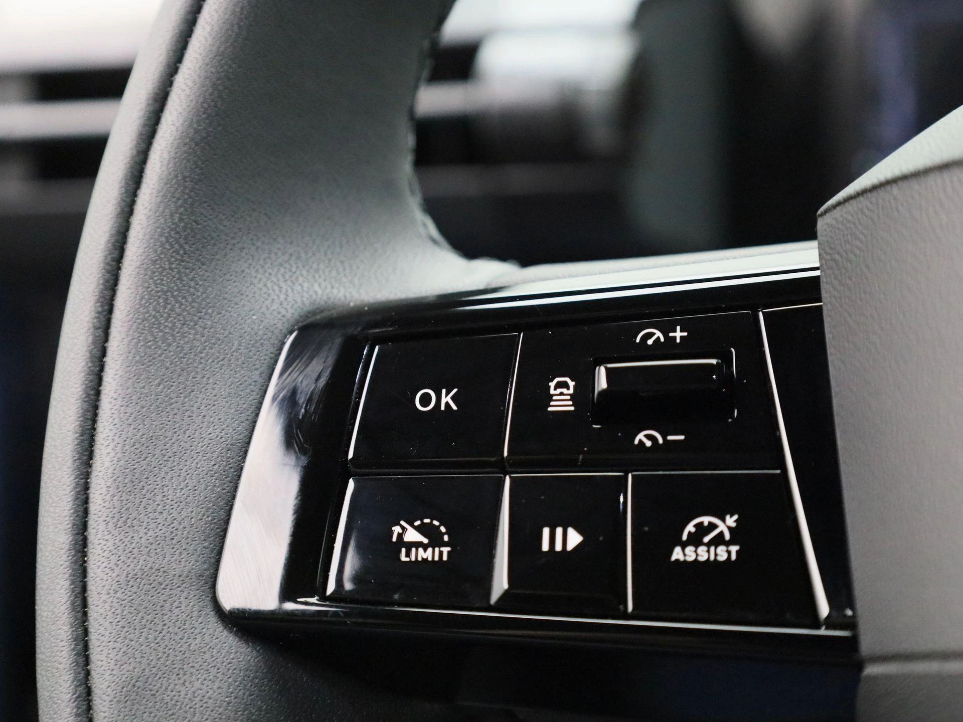 Lancia Ypsilon Edizione Cassina Limitata 51 kWh