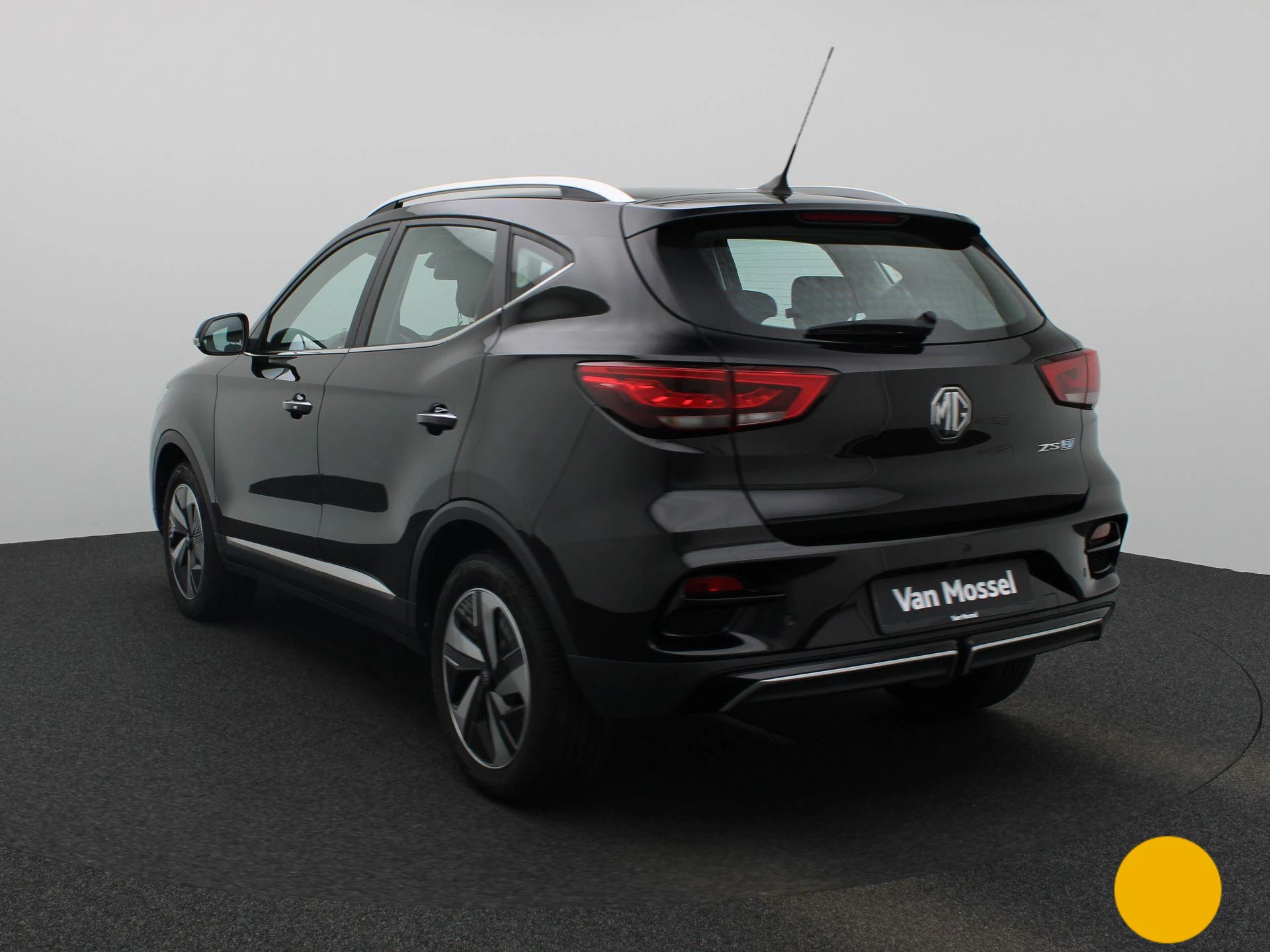 MG-ZS EV-image-1