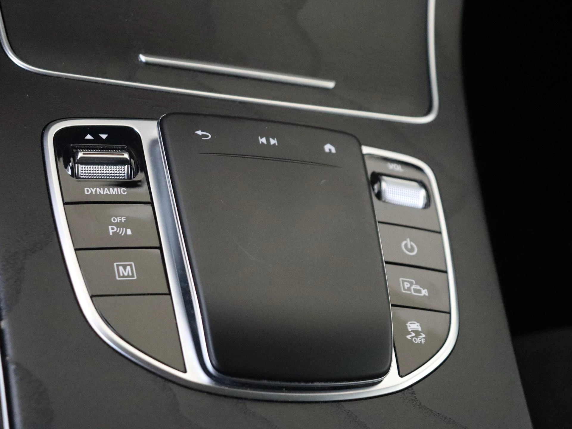 Mercedes-Benz-GLC-image-20
