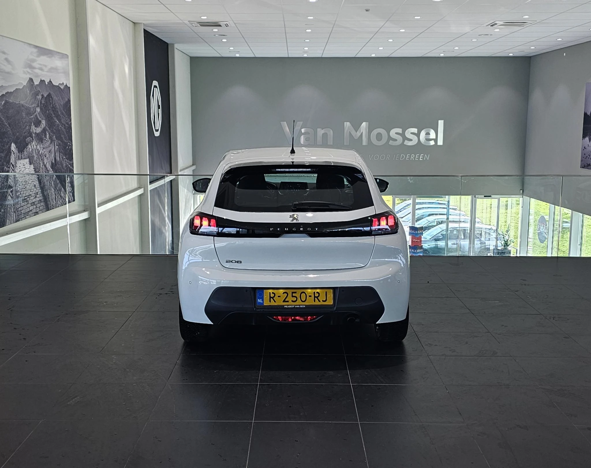 Peugeot-208-image-5