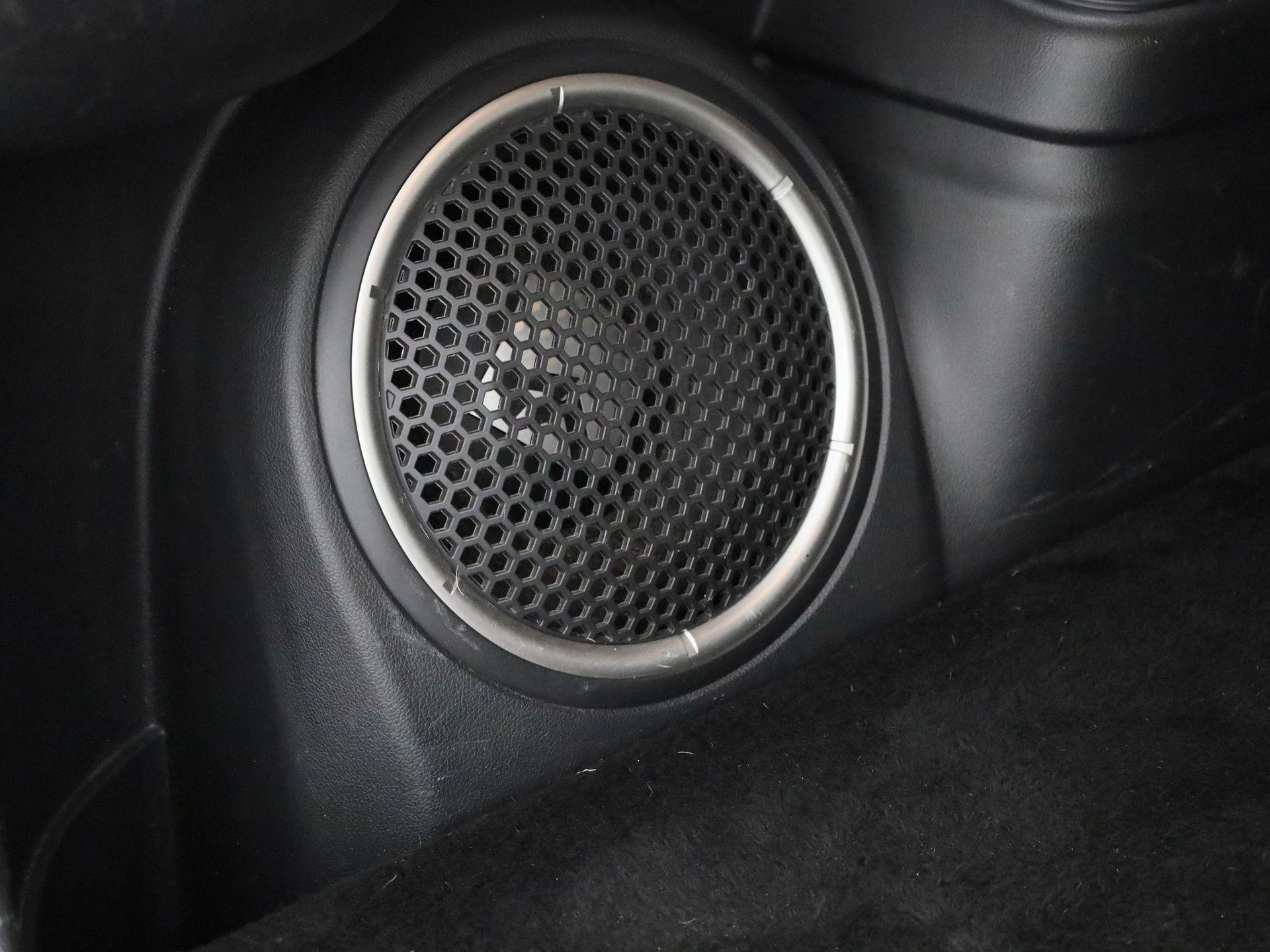 Mitsubishi-Outlander-image-11