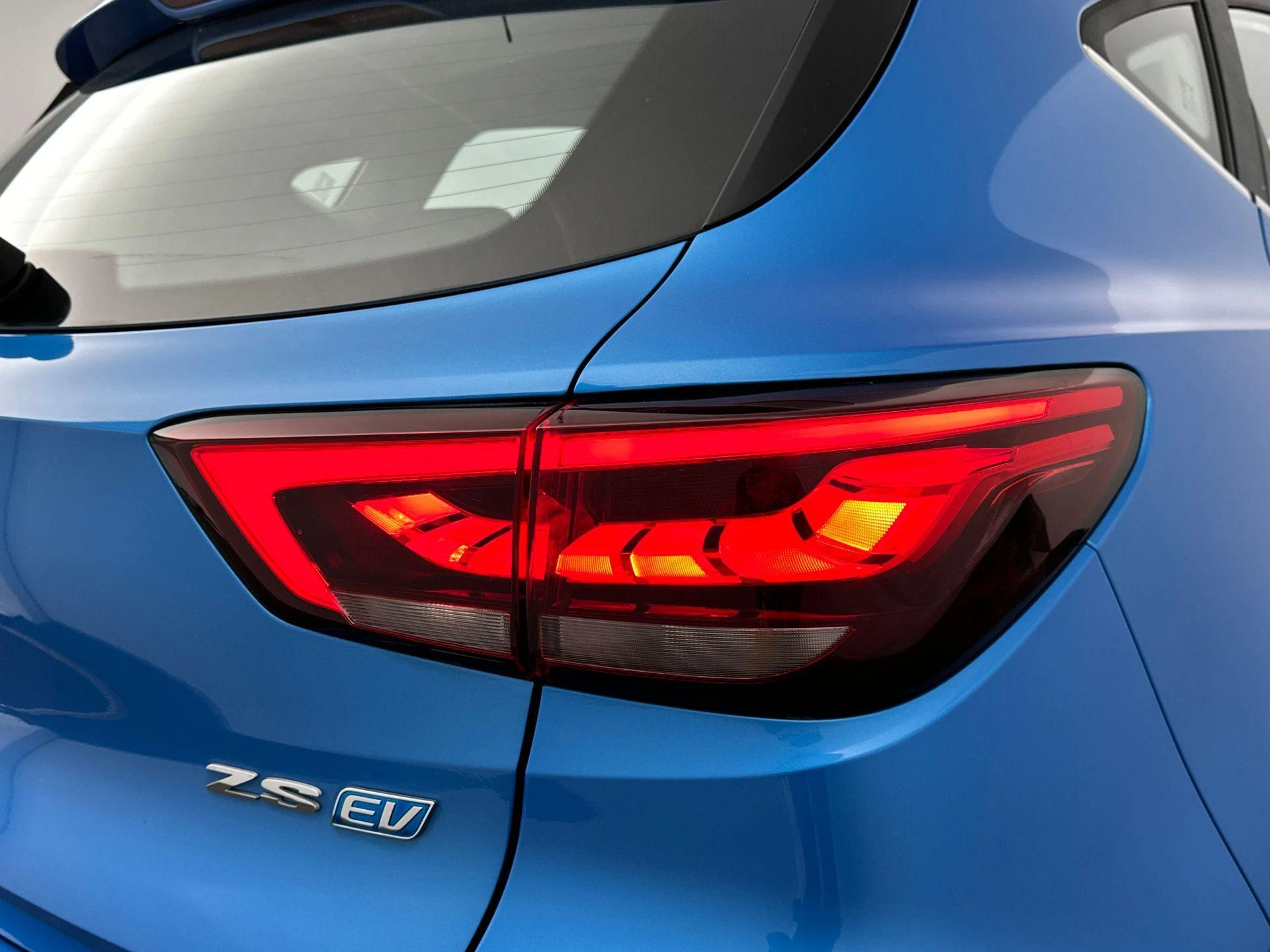 MG-ZS EV-image-10