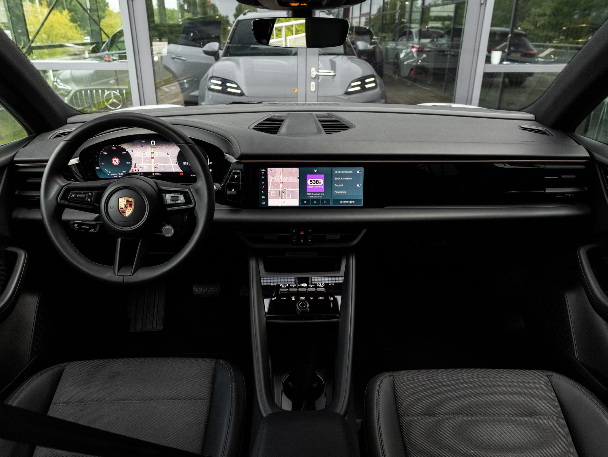 Porsche-Macan-image-13
