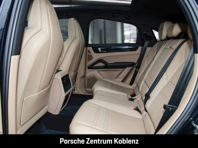 Porsche Cayenne E-Hybrid Coupe -