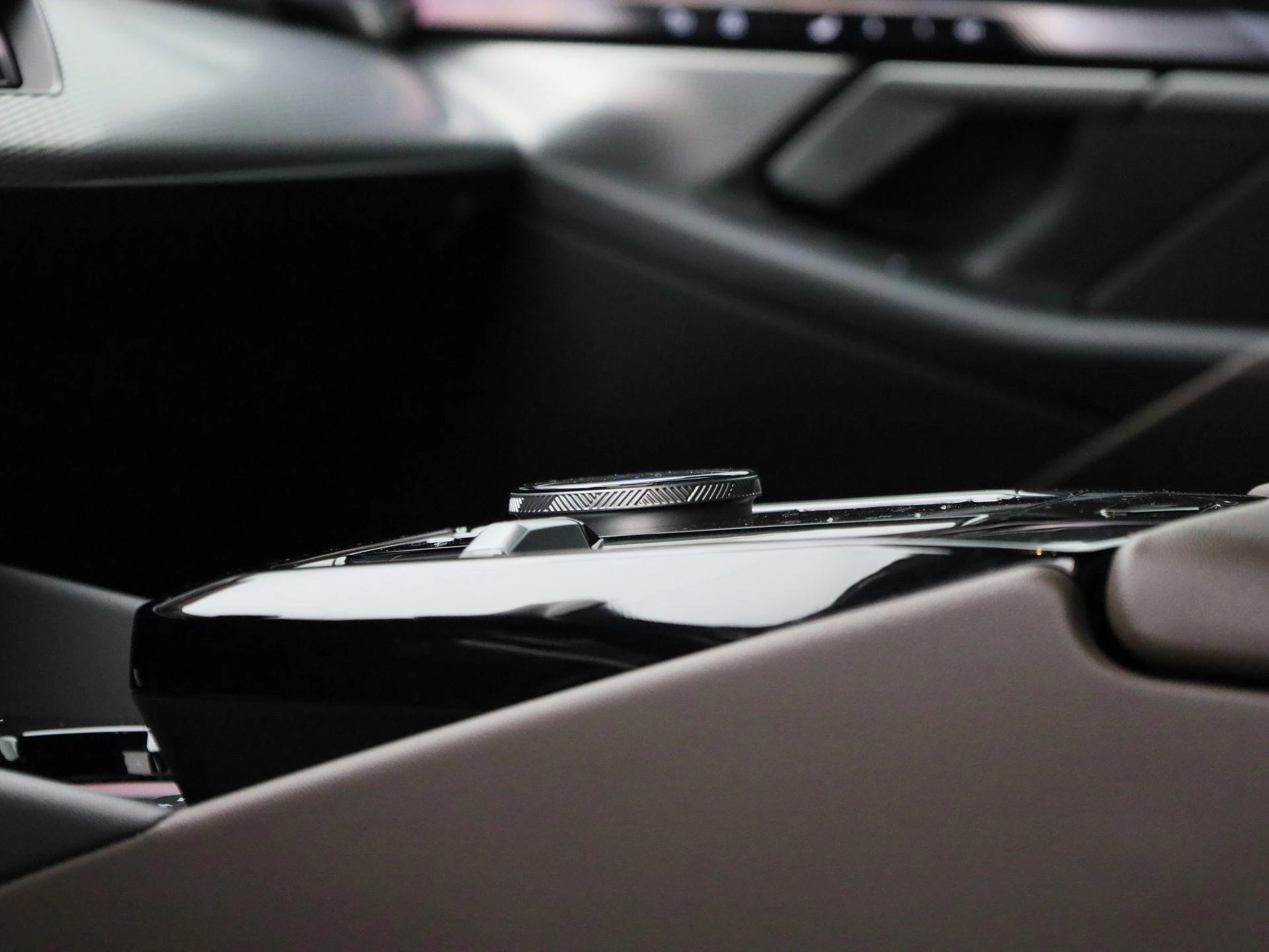 BMW-i5-image-37