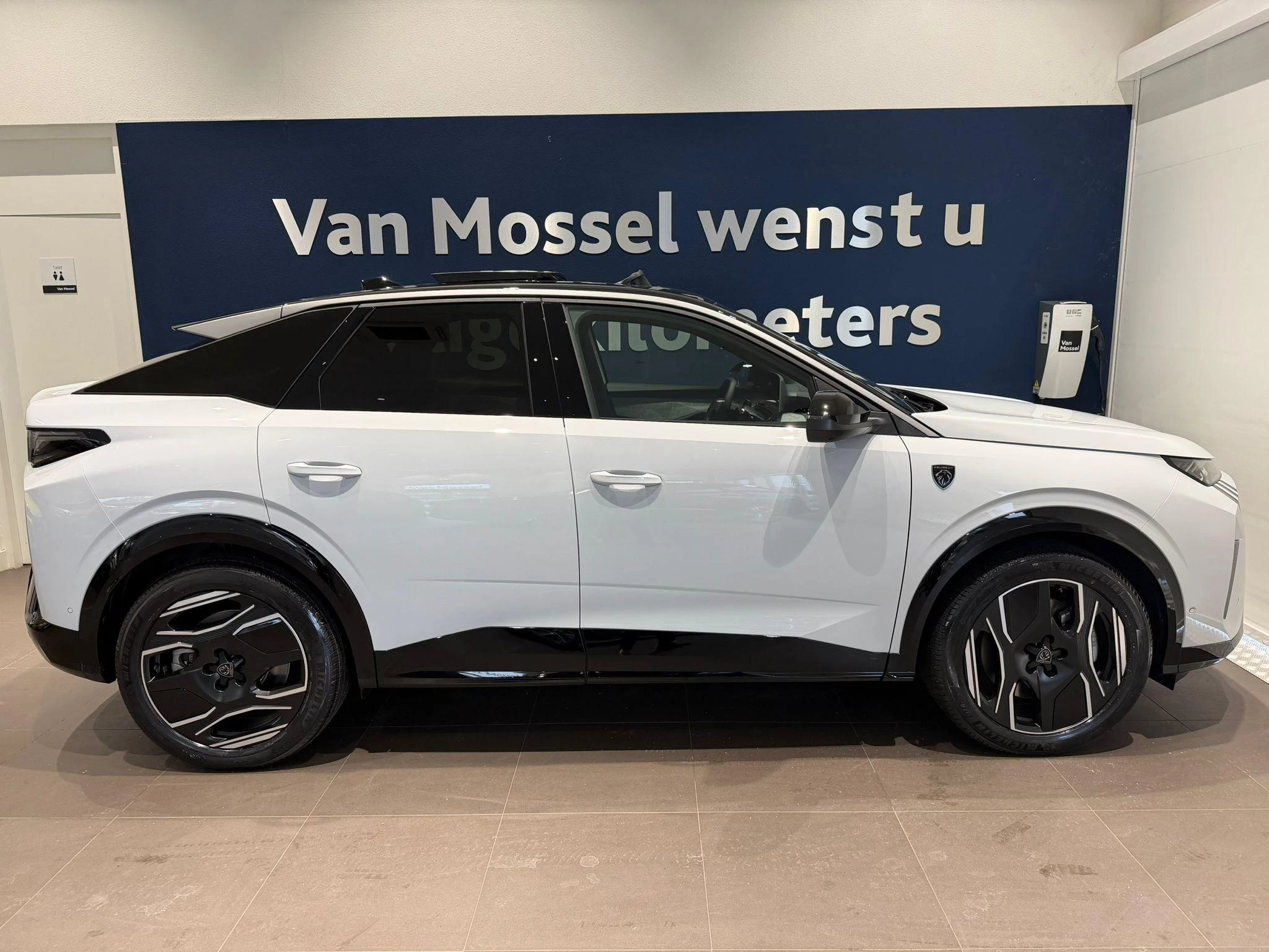 Peugeot-e-3008-image-33