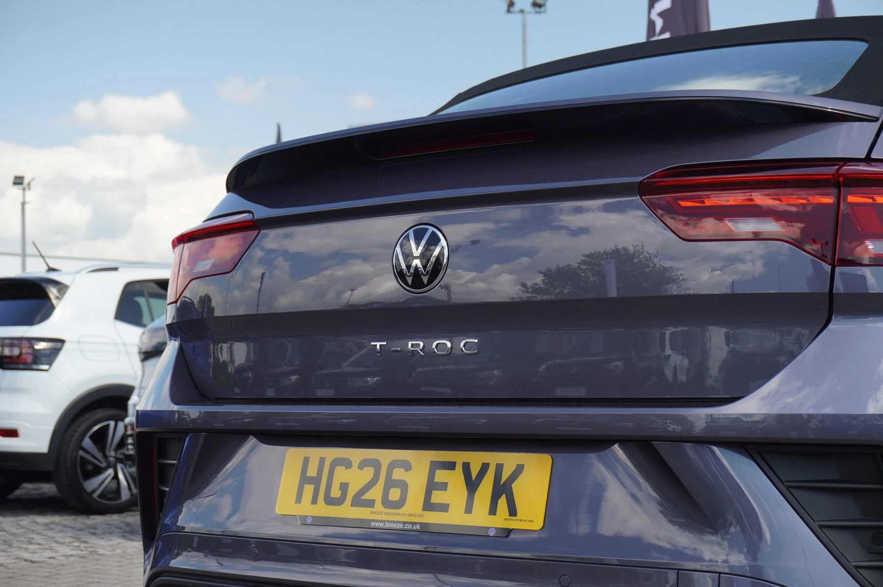 Volkswagen-T-Roc-image-39