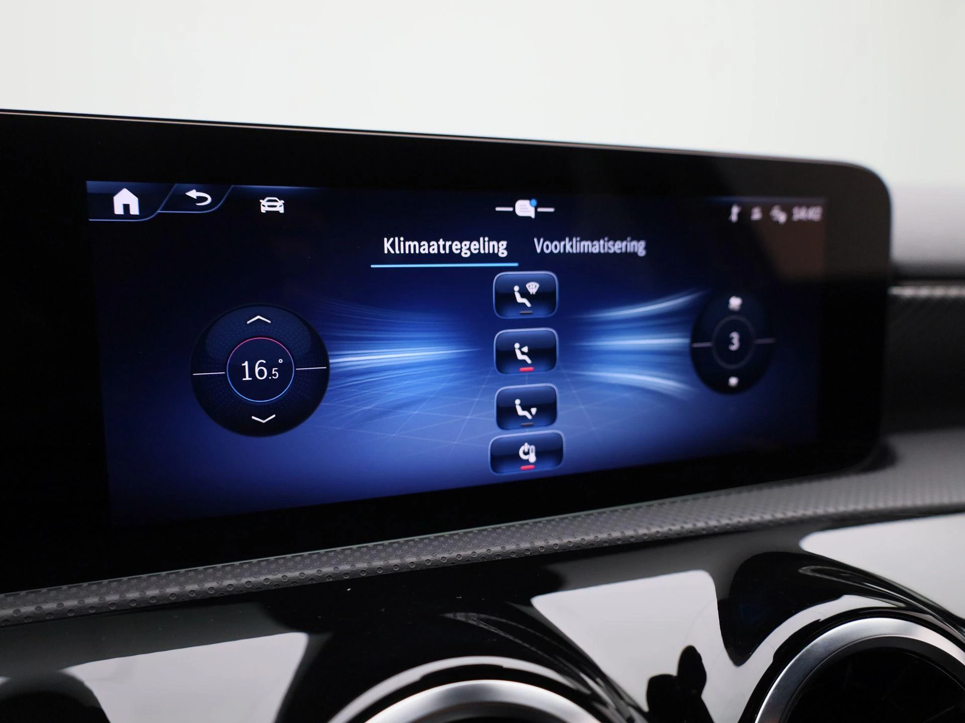 Mercedes-Benz-A-Klasse-image-27