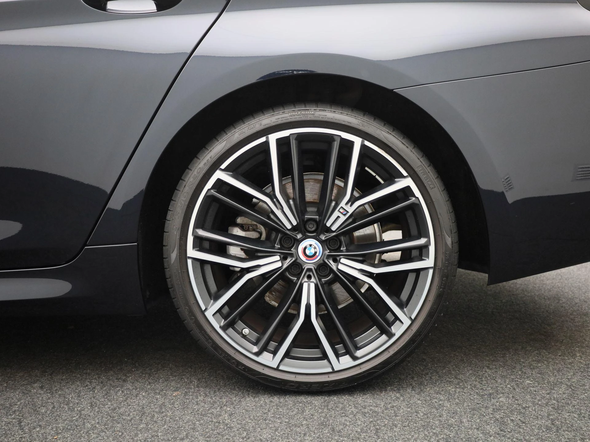 BMW-5 Serie-image-13
