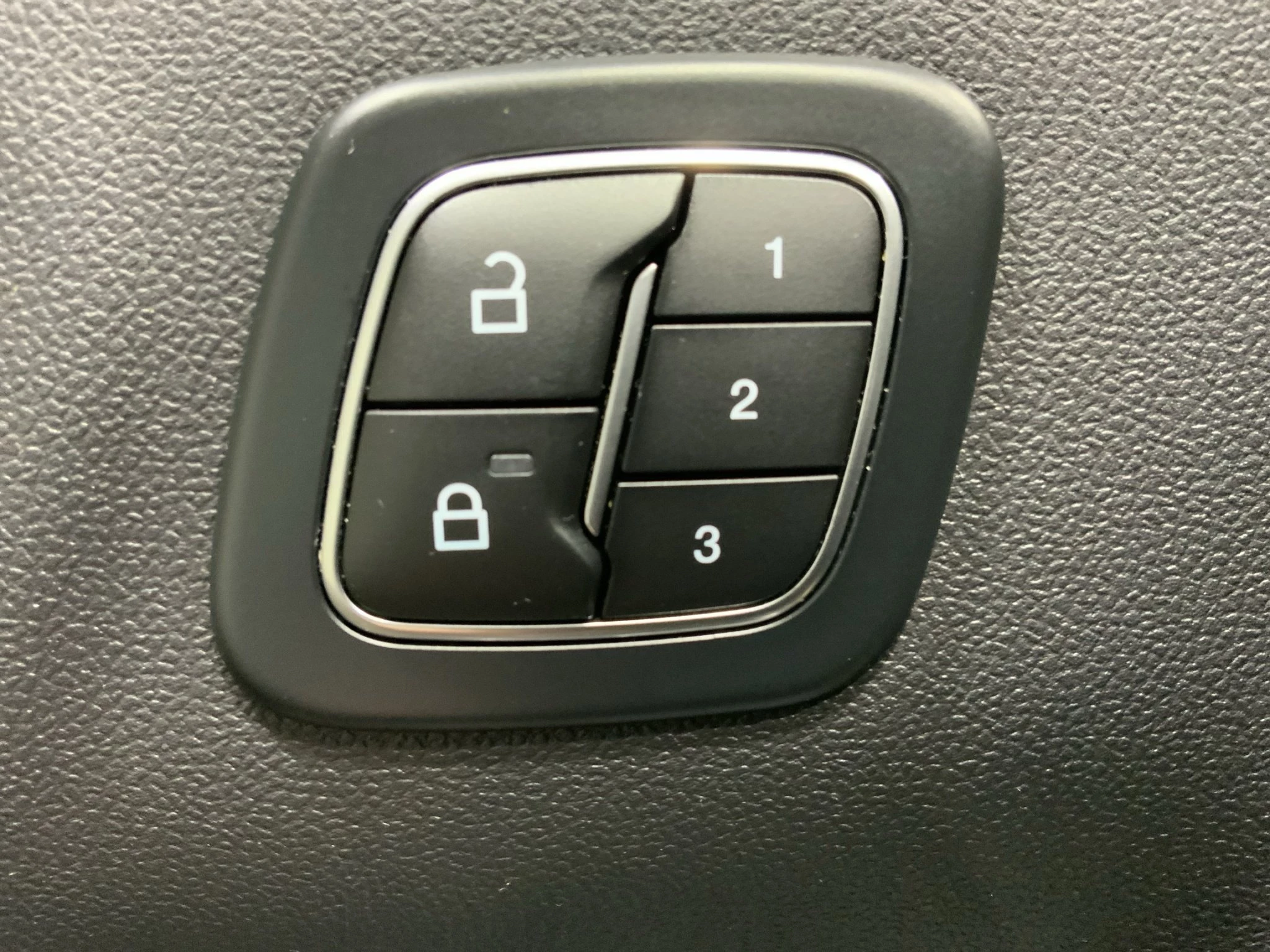 Ford Kuga ST-Line X Aut.*PANO*AHK*360GRAD*LED-MATRIX*NAVI*GRA*WINTER-PKT.