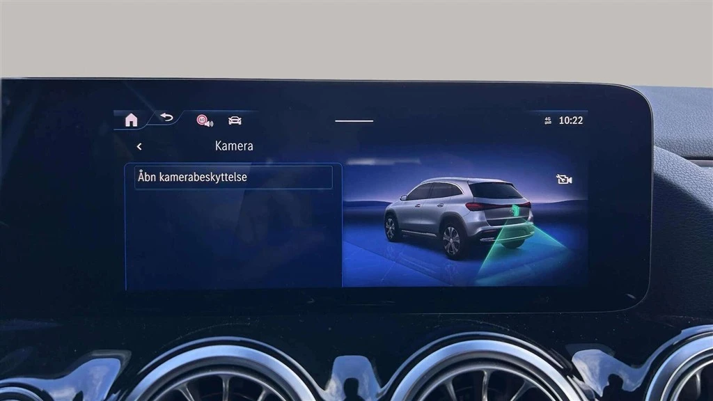 Mercedes-Benz-EQA-image-18
