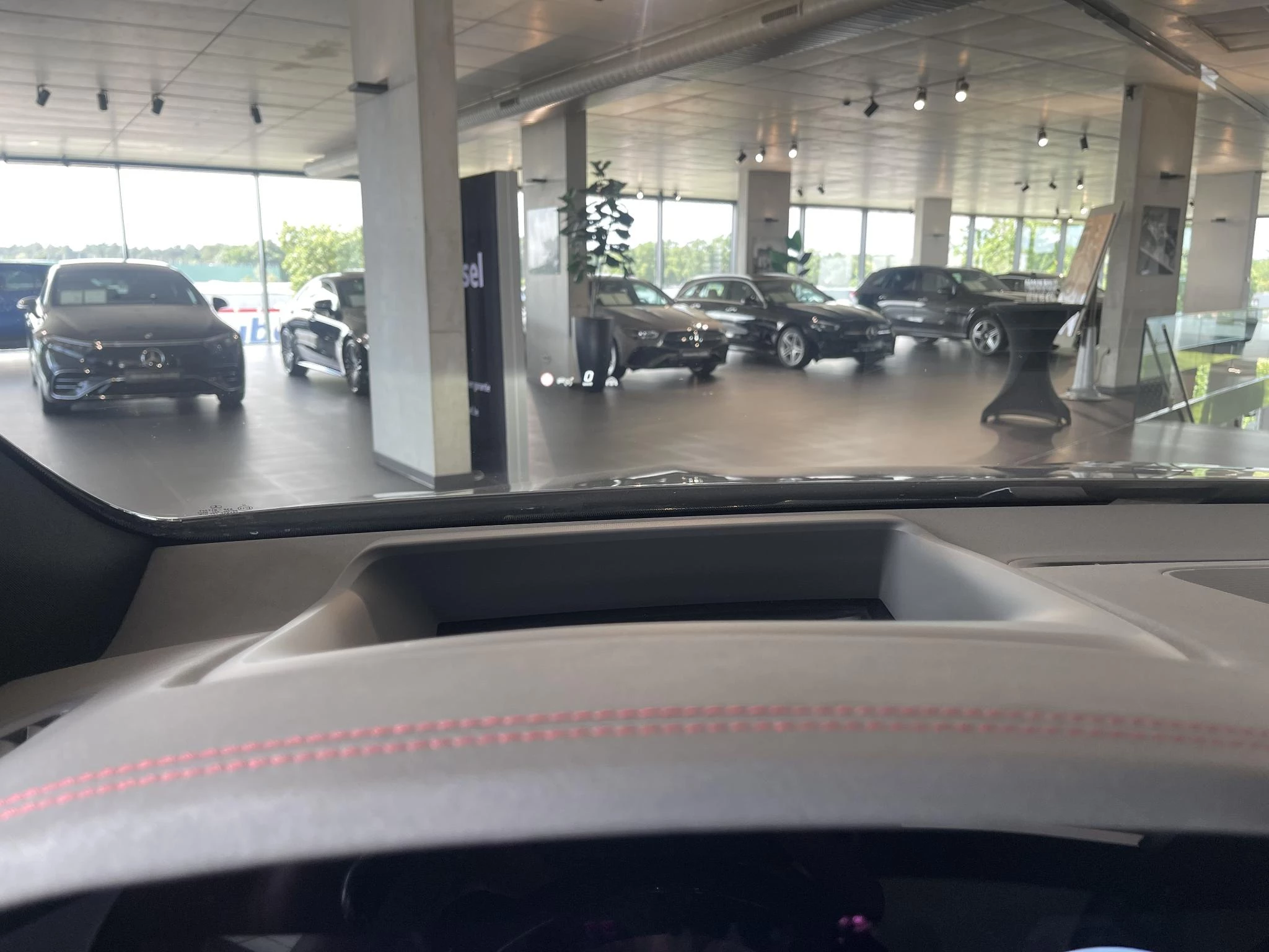 Mercedes-Benz EQE 43 AMG SUV + NAPPA + PANO + BURMESTER + HYPERSCREEN +