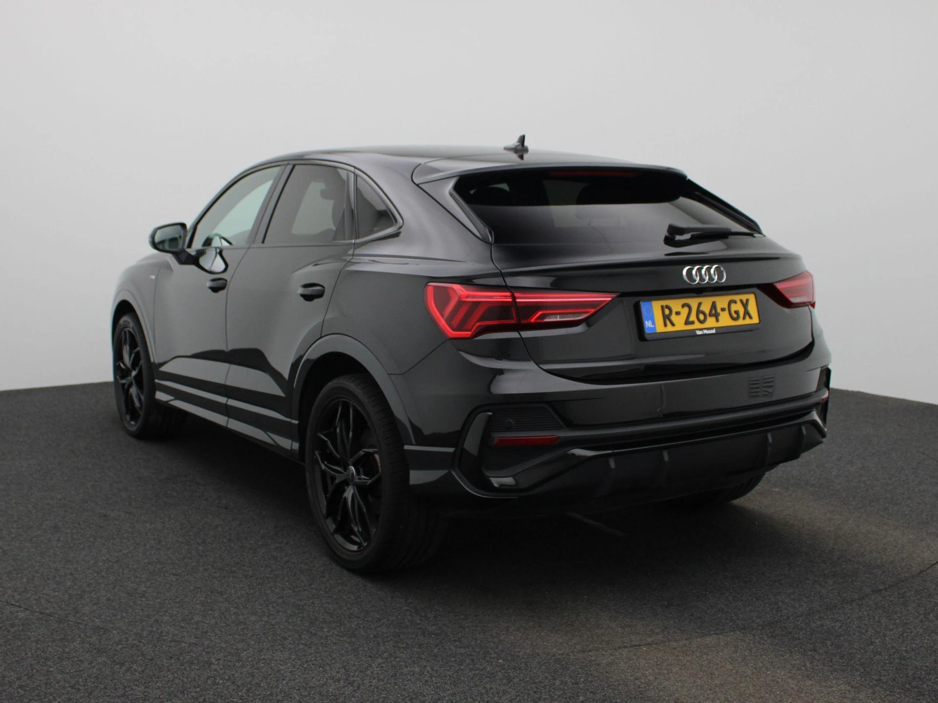 Audi-Q3-image-1