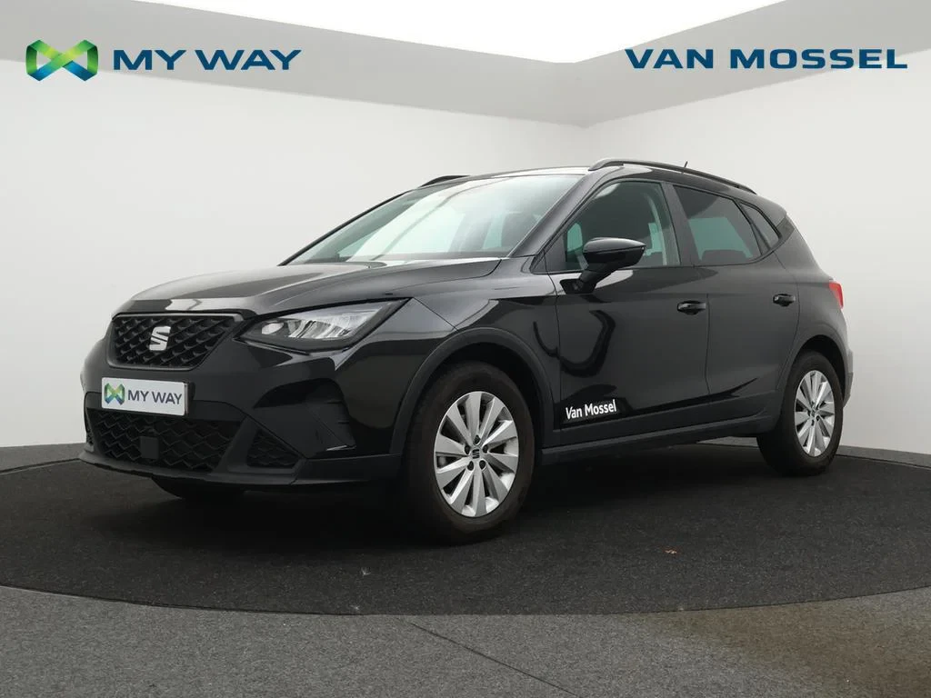 SEAT-Arona-image-0