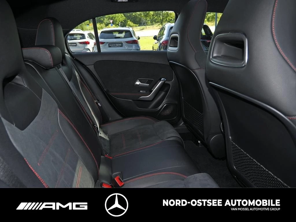Mercedes-Benz A-Klasse 180 AMG PANO TEMPO MBUX AMG Line
