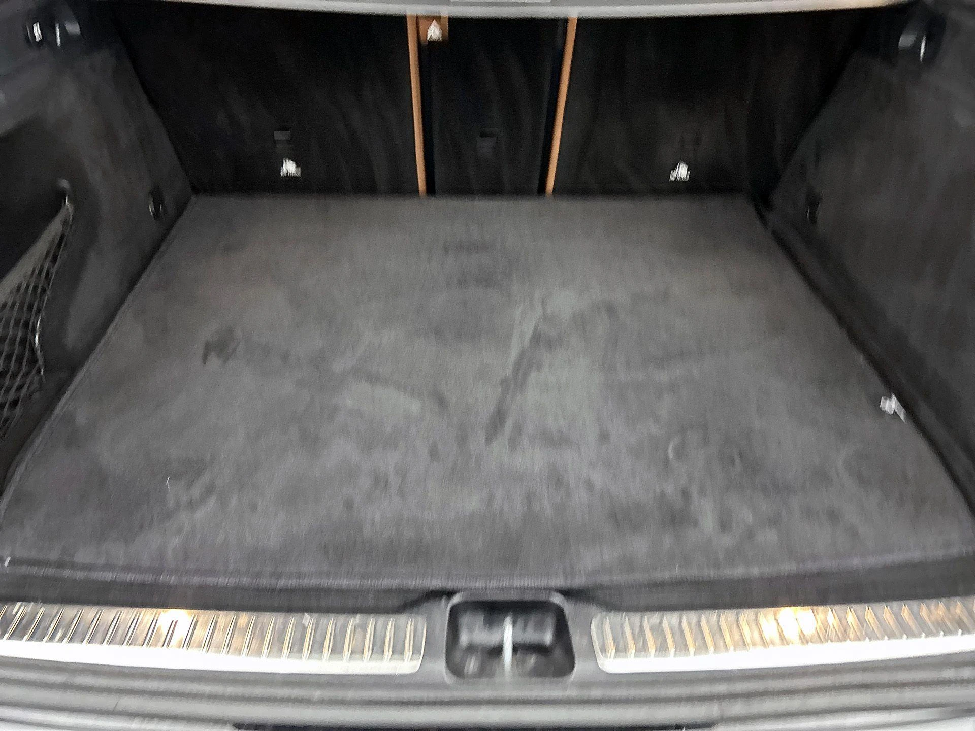 Mercedes-Benz-GLC-image-29
