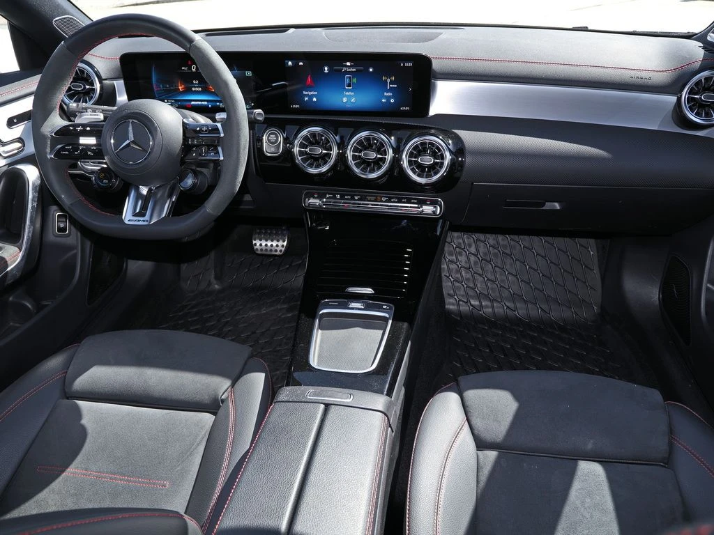 Mercedes-AMG-CLA 45 S AMG-image-12