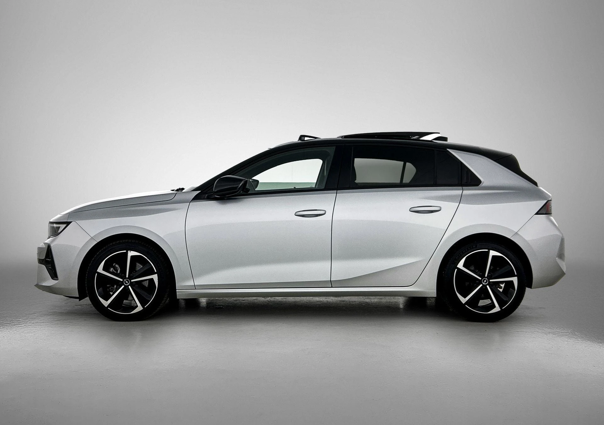 Opel-Astra-image-1
