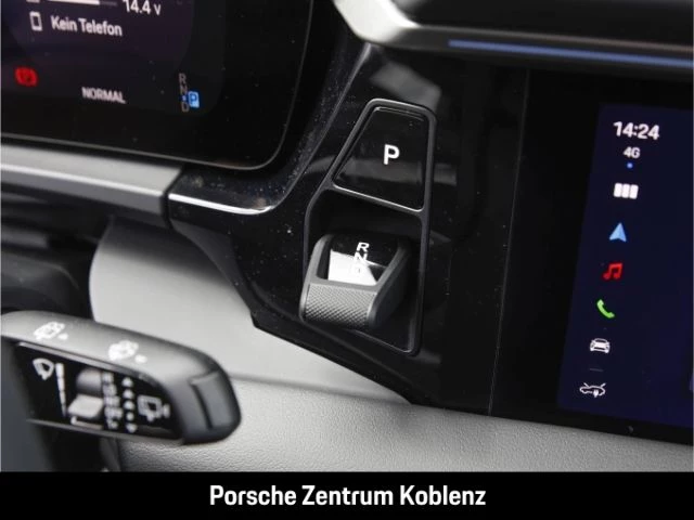 Porsche Macan -