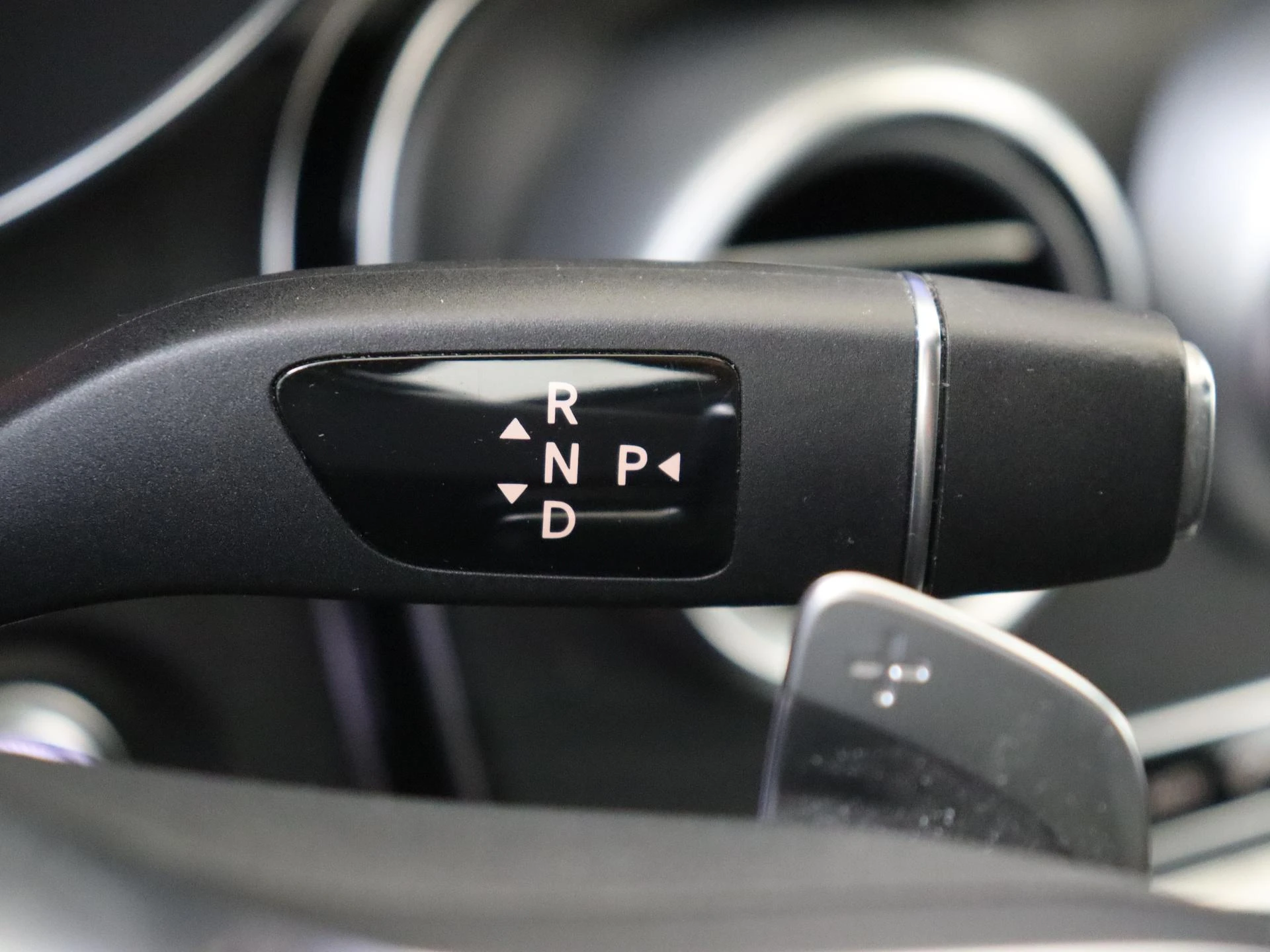 Mercedes-Benz-C-Klasse-image-15