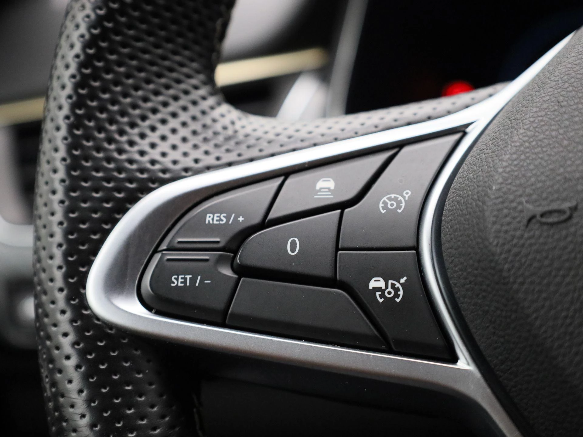 Renault-Arkana-image-17