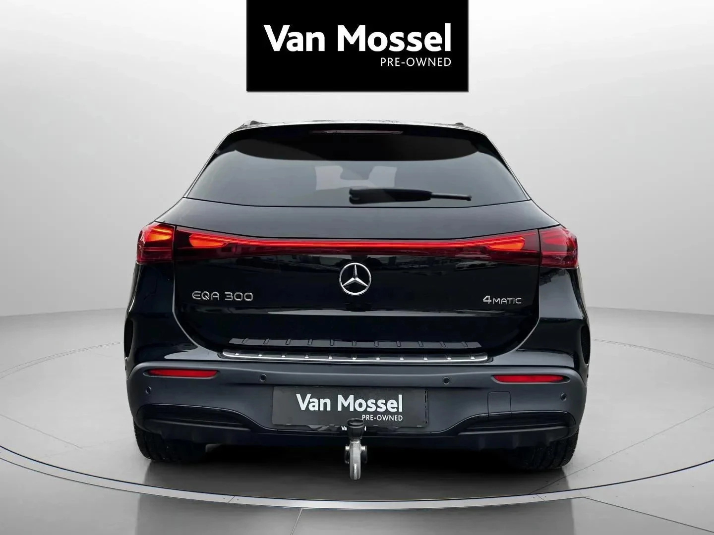 Mercedes-Benz-EQA-image-5