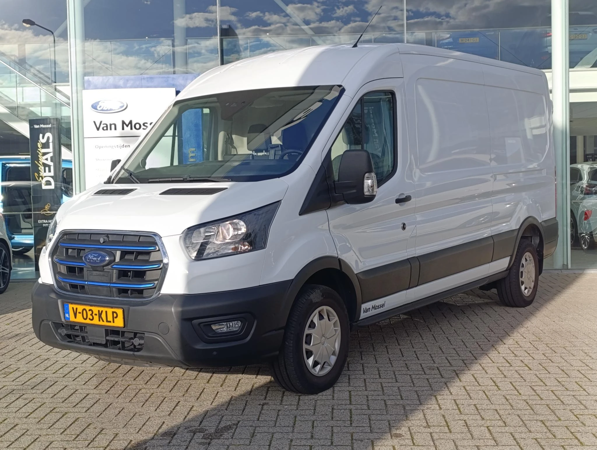 Ford-E-Transit-image-22