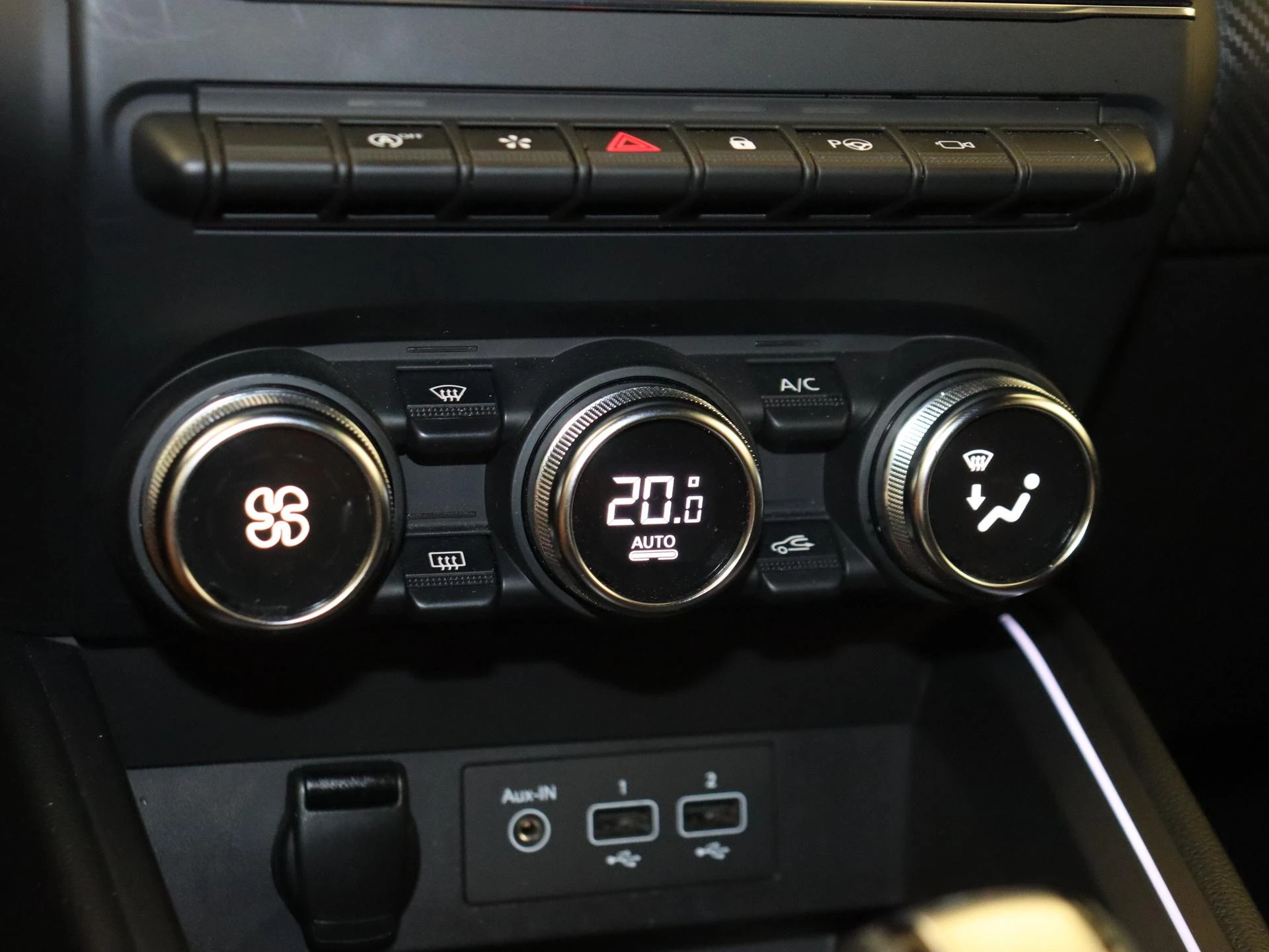 Renault-Clio-image-18