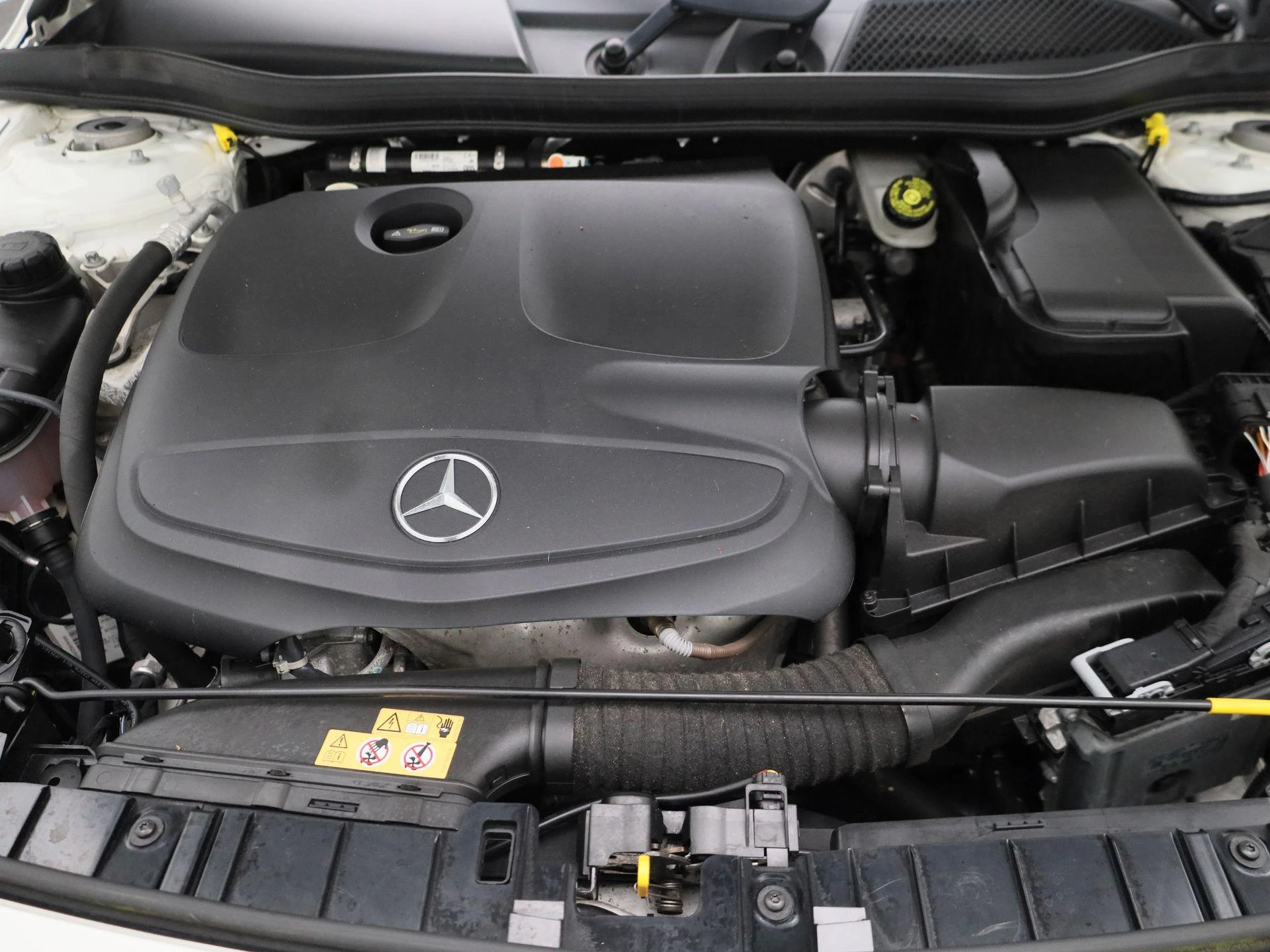Mercedes-Benz GLA 180 Business Solution Limited