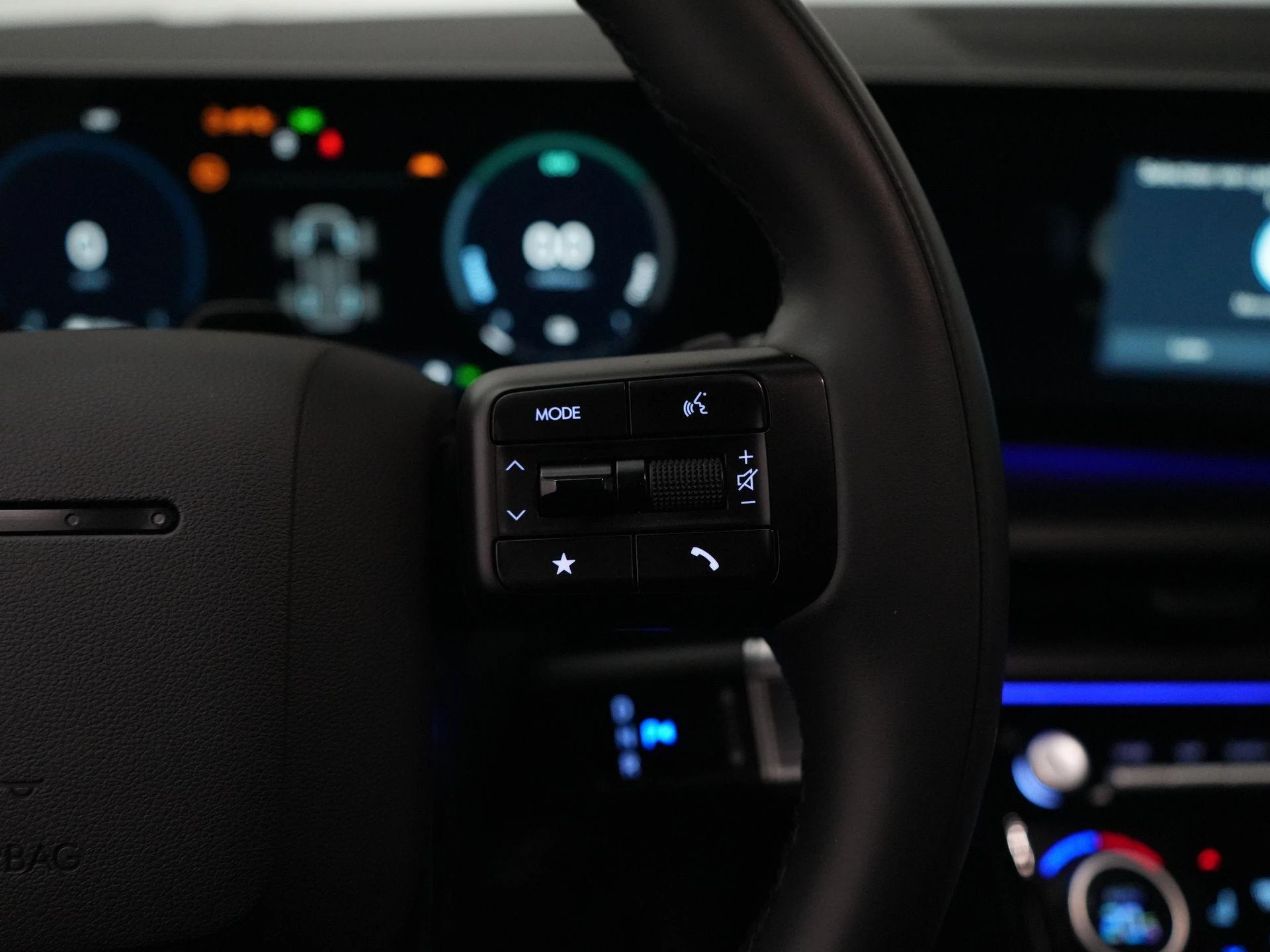 Hyundai-Santa Fe-image-13