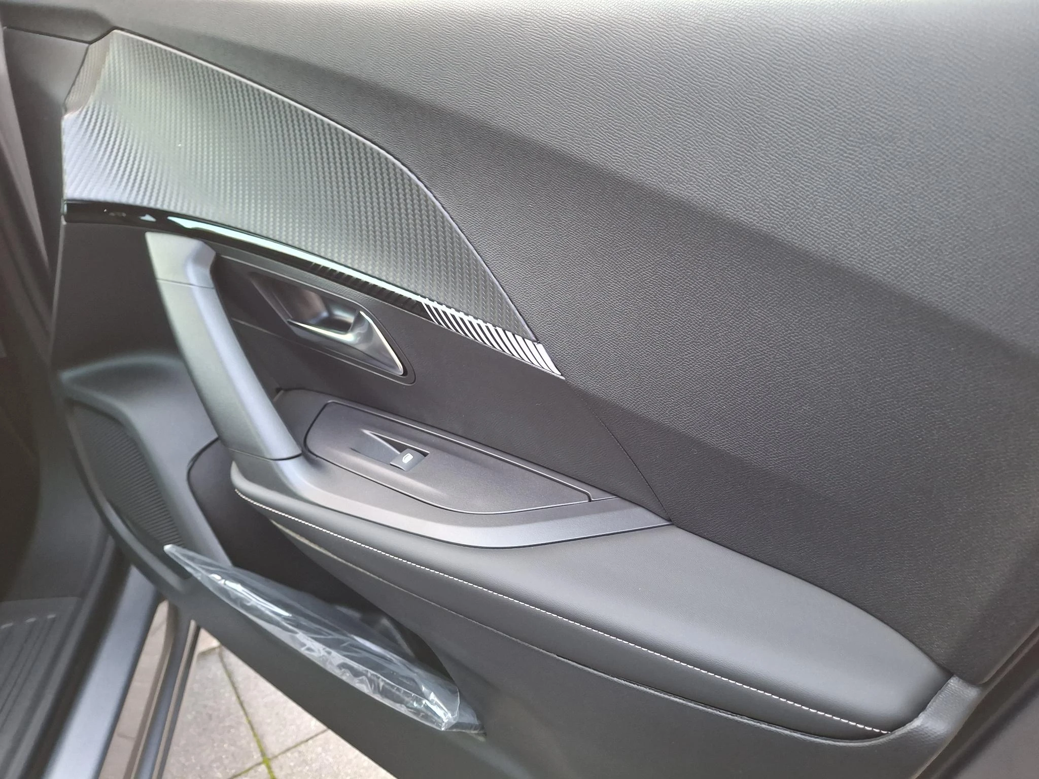 Peugeot-2008-image-28