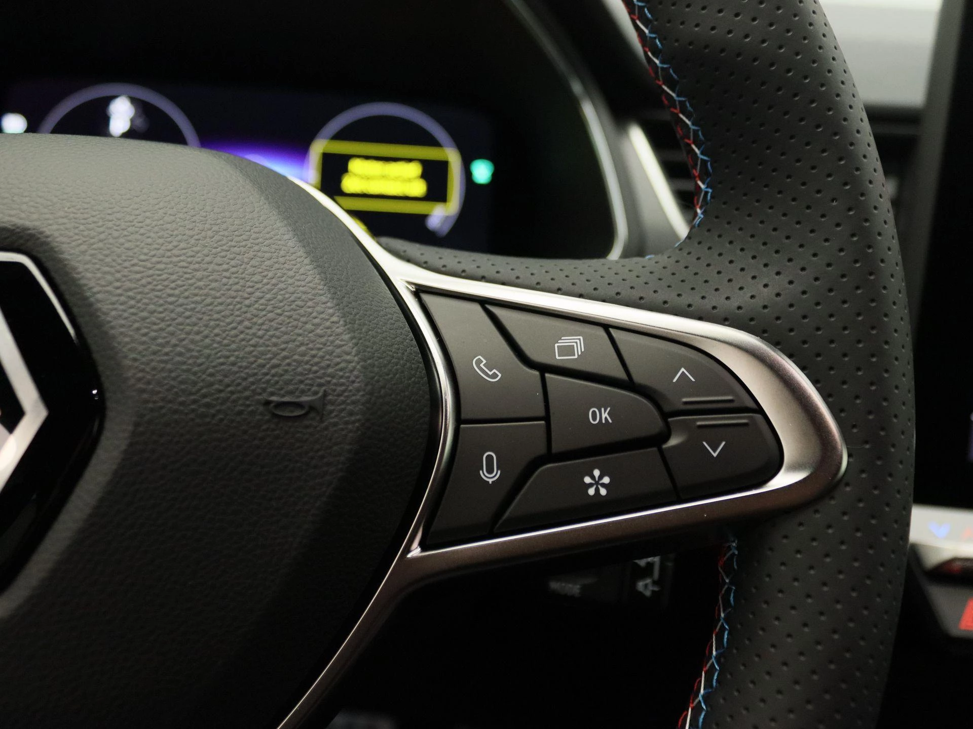 Renault-Captur-image-16