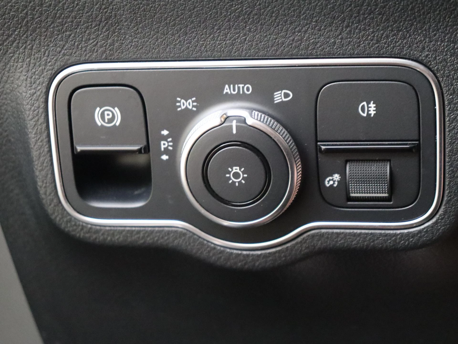 Mercedes-Benz GLA 180 AMG Line