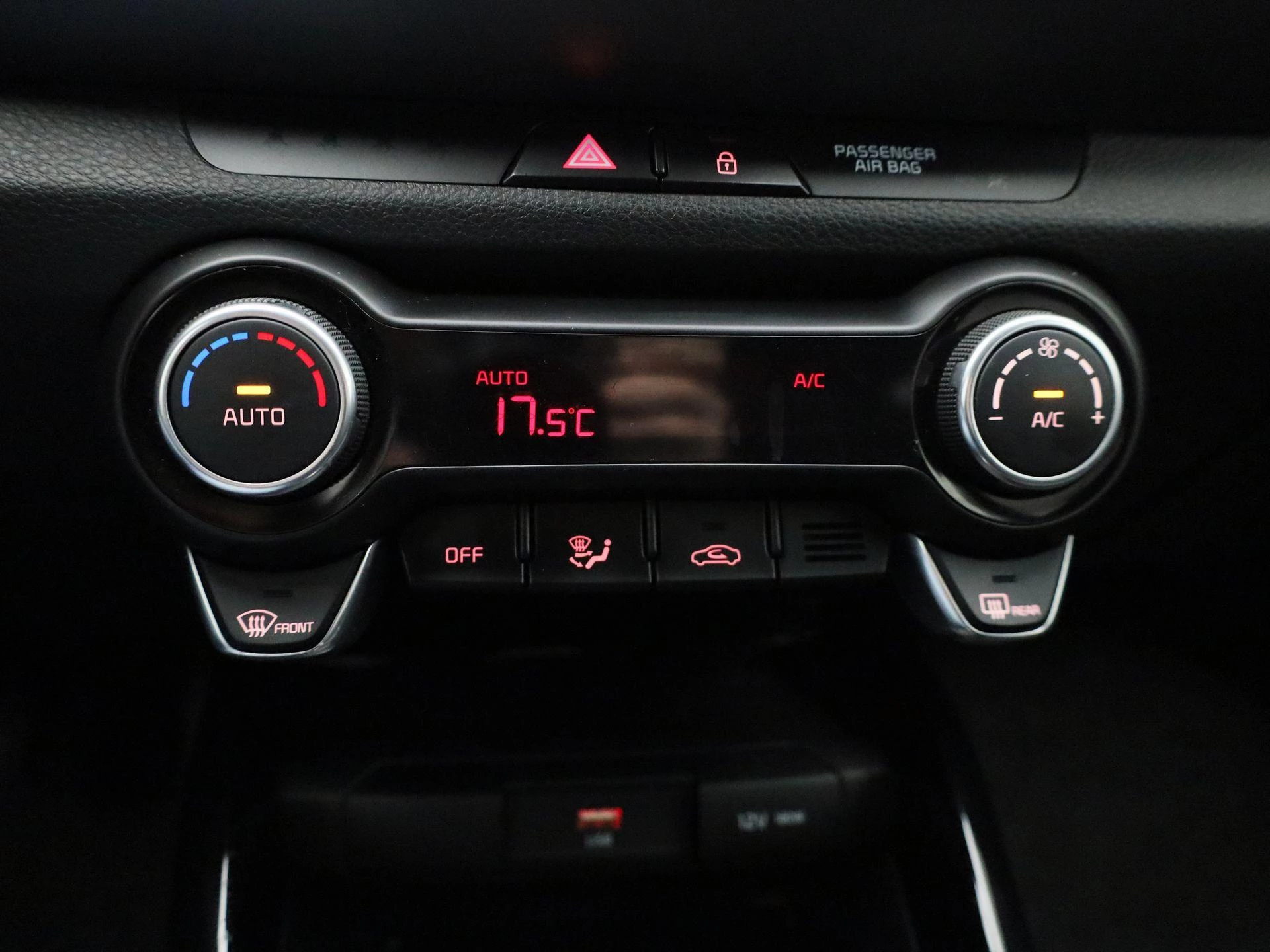 Kia-Stonic-image-22
