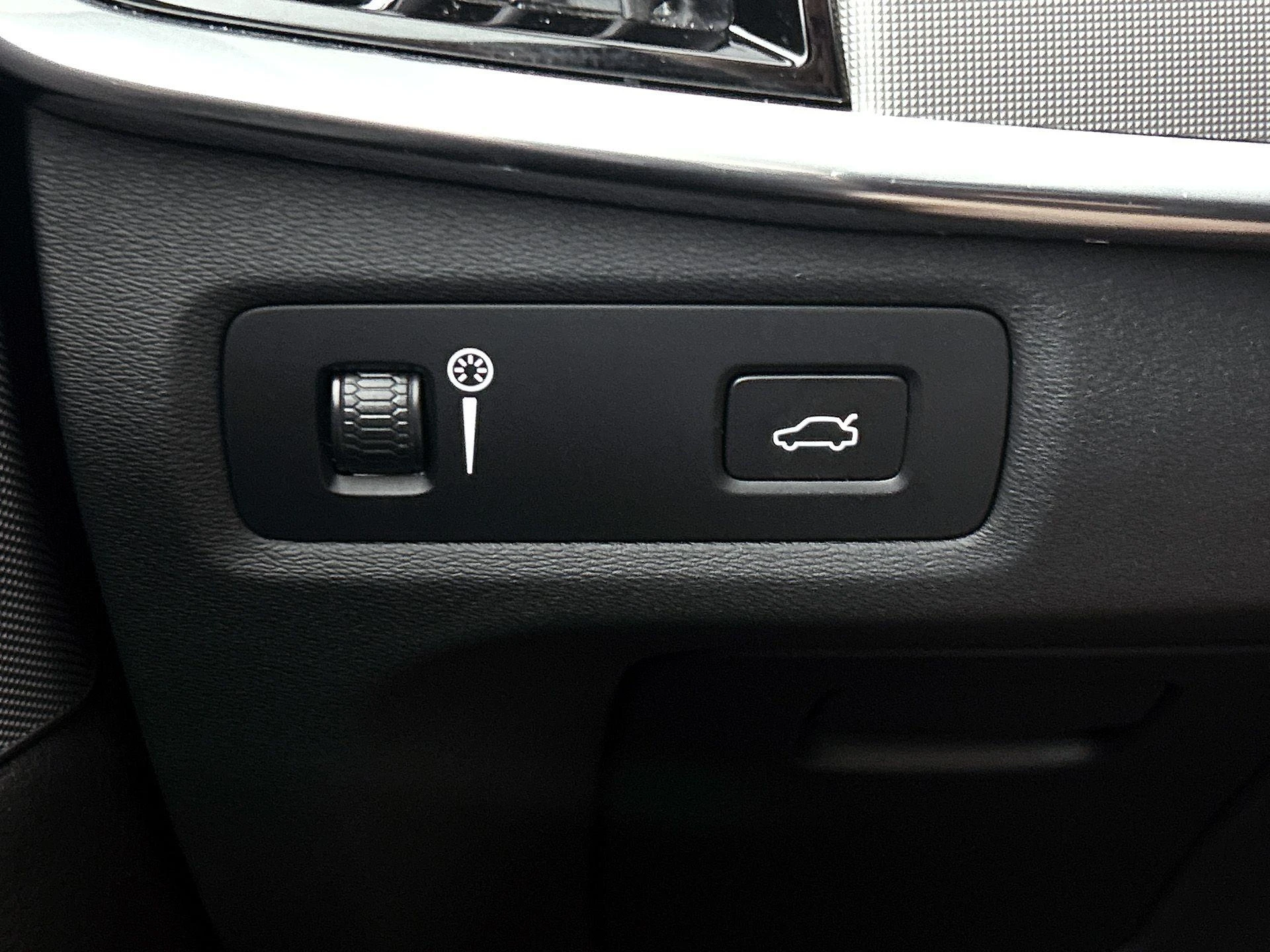 Volvo-V90-image-32