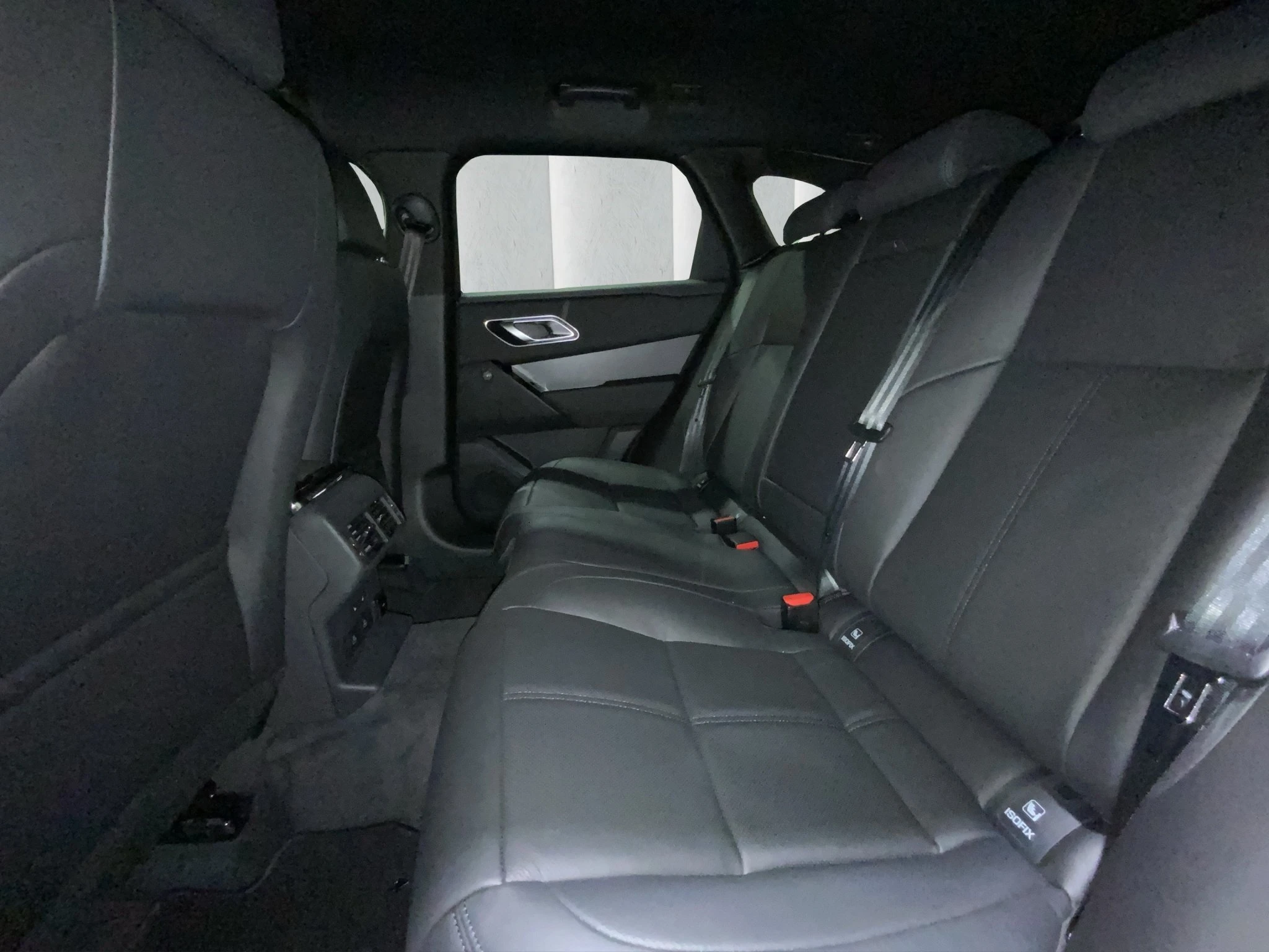 Land Rover Range Rover Velar S 2.0 D200 AWD Geländewagen. 150 kW. 5-türig