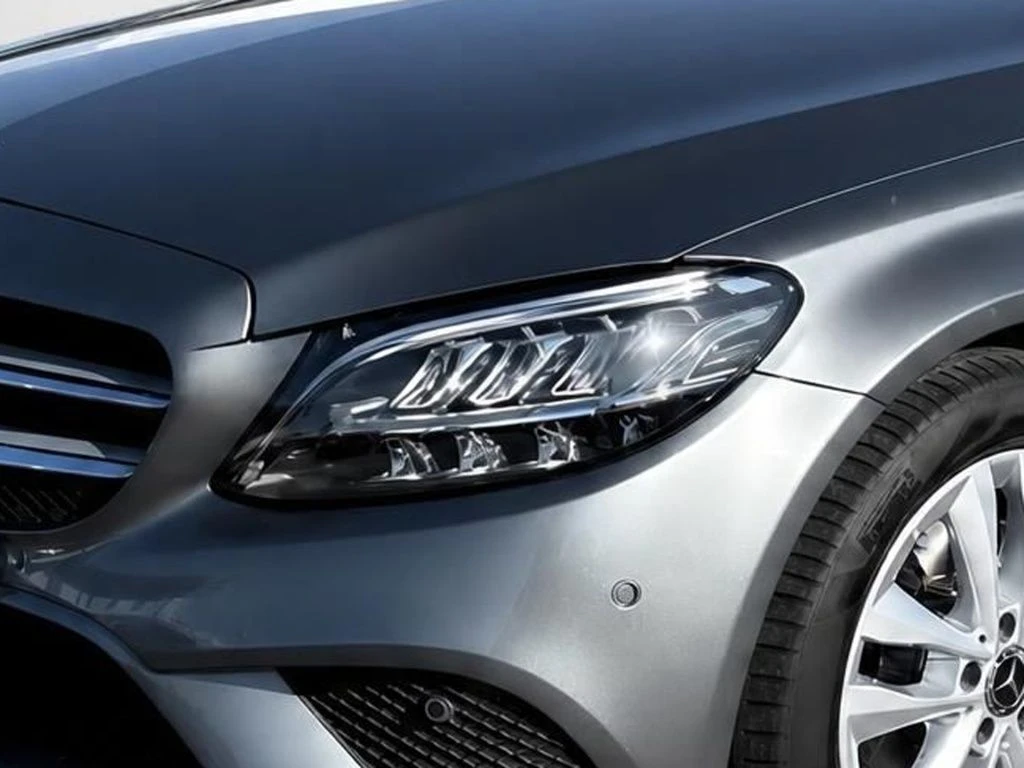 Mercedes-Benz-C-Klasse 180-image-4